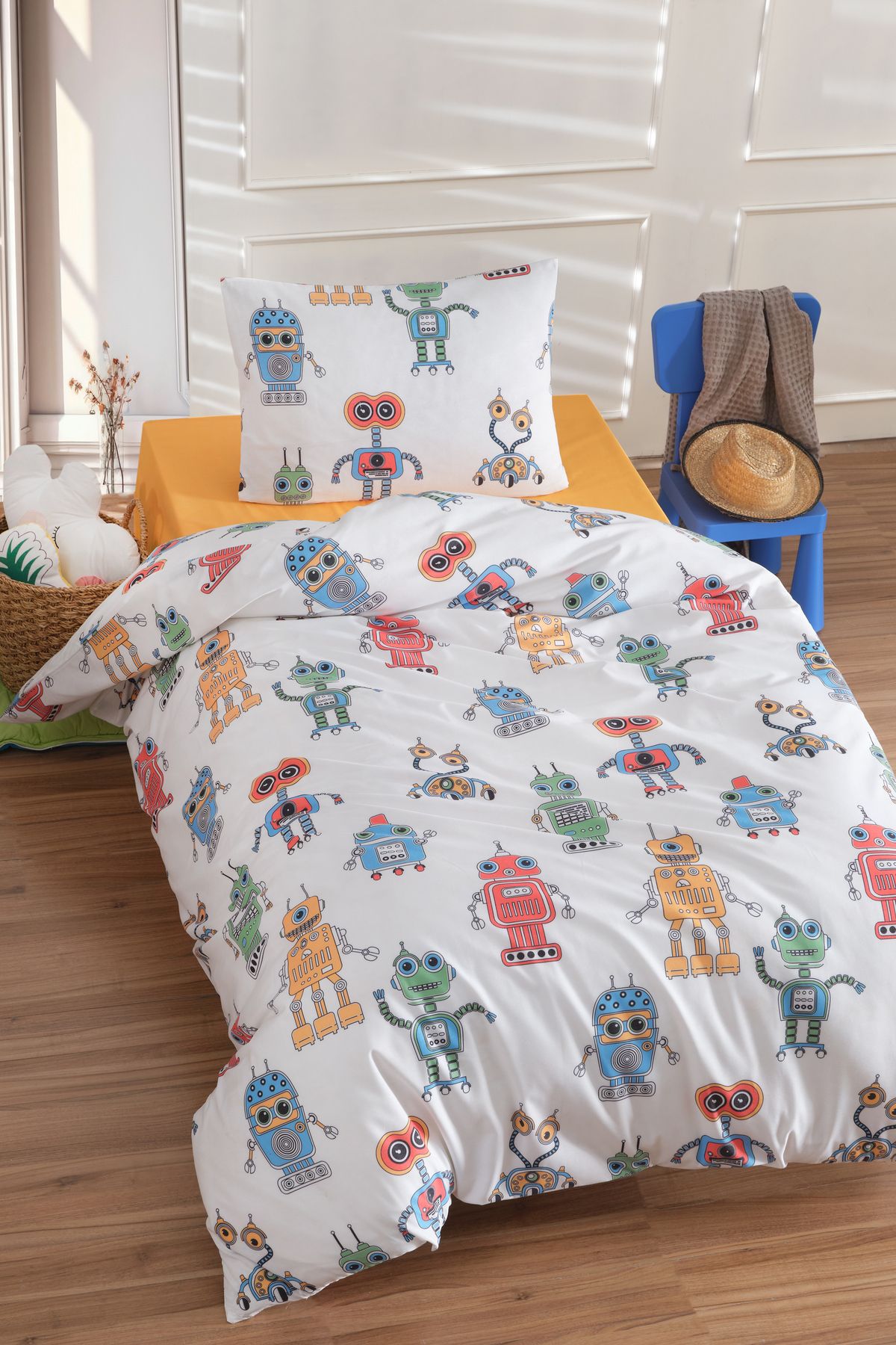 Eponj Home Tek Kişilik Pamuklu Nevresim Takımı 3 Parça – Roboti Desen – Beyaz / Yumuşak Dokulu