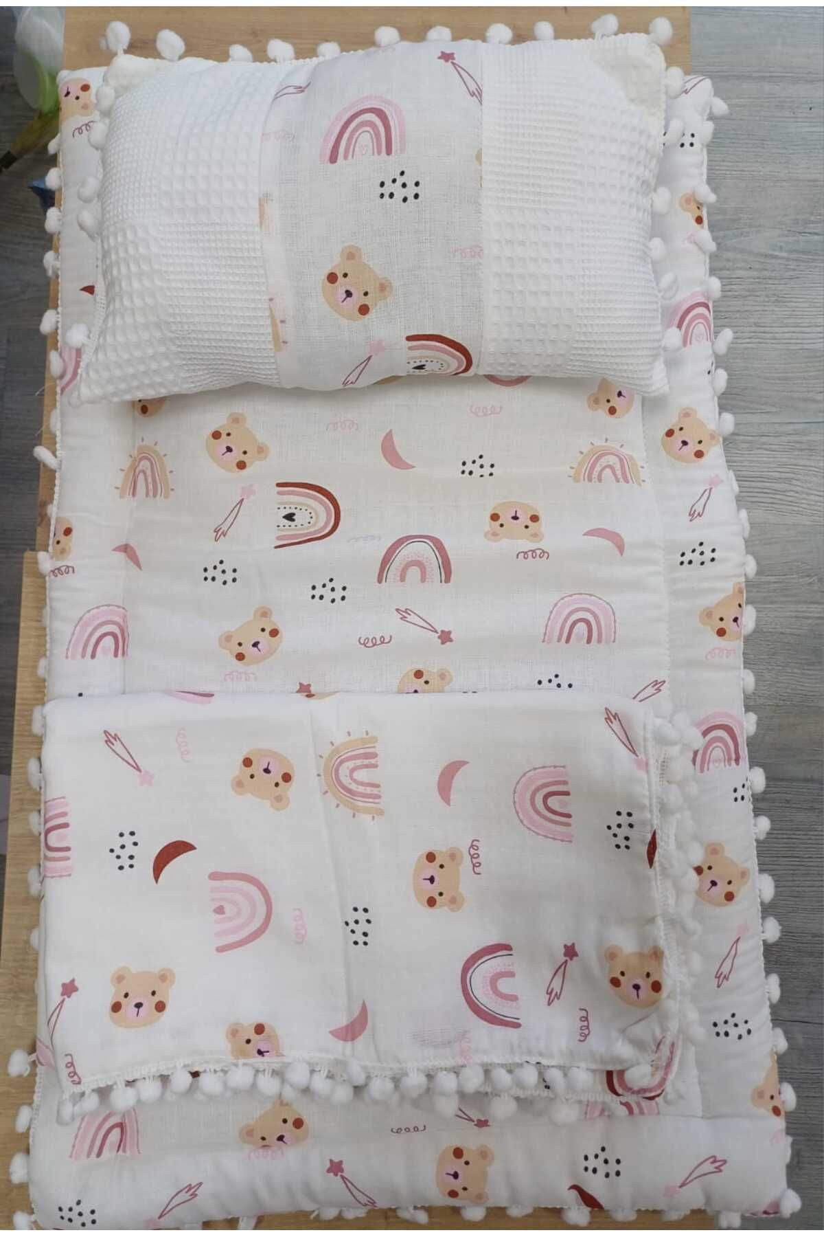 Minisse Bebek 3'lü Bakım Seti Alt Değiştirme Minder Takımı ve Çift Taraflı Müslin Pike Örtü Battaniye