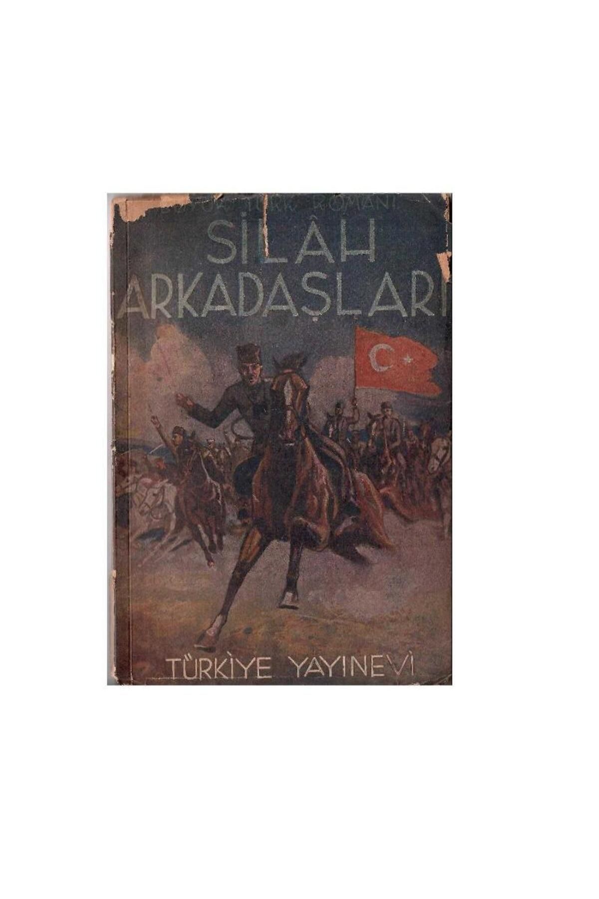 Türk Dil Kurumu Yayınları Silah Arkadaşları - Mahmut Atilla Aykut