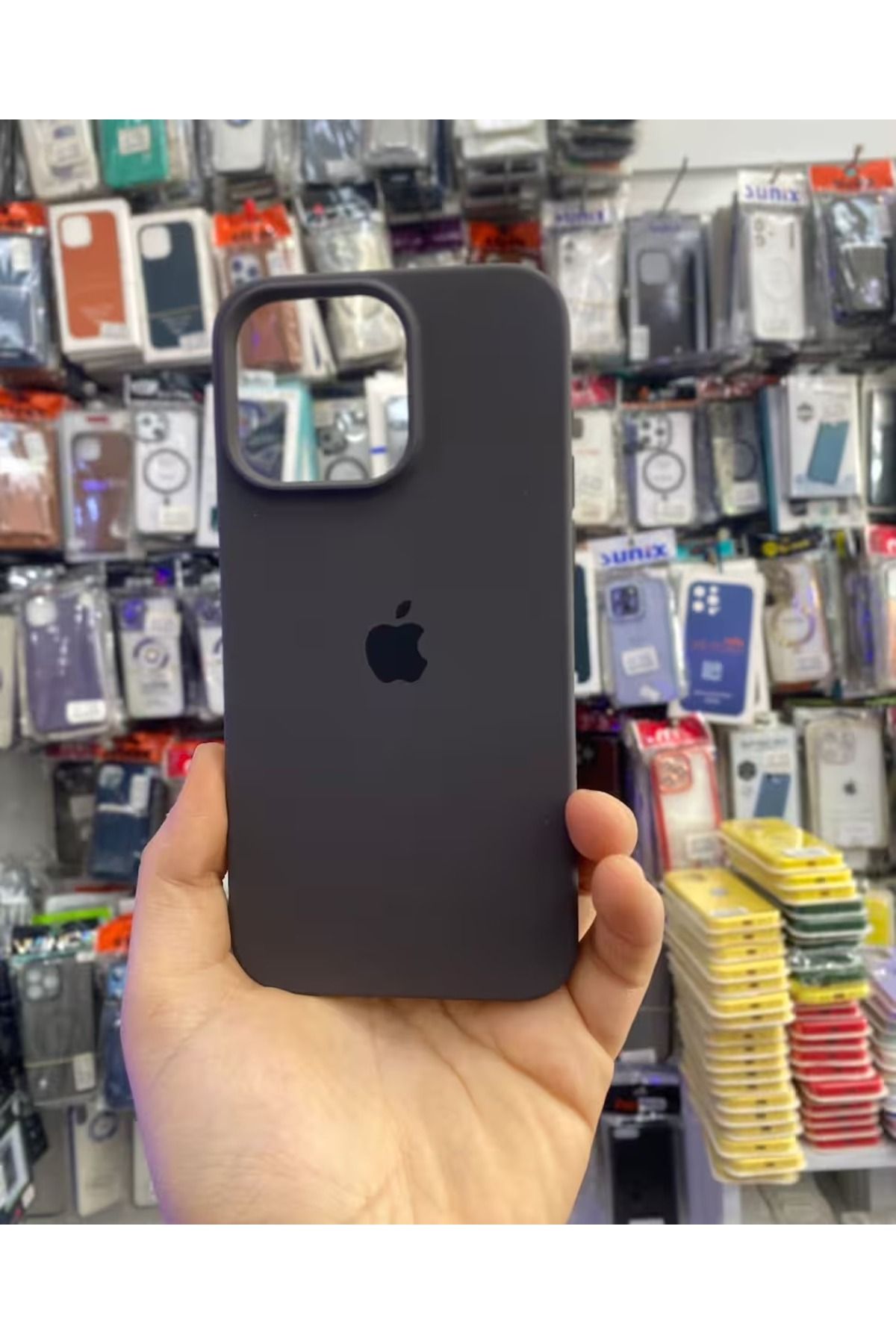 Soffany İPHONE 15 PRO MAX UYUMLU LOGOLU LANSMAN İÇİ KADİFE KILIF