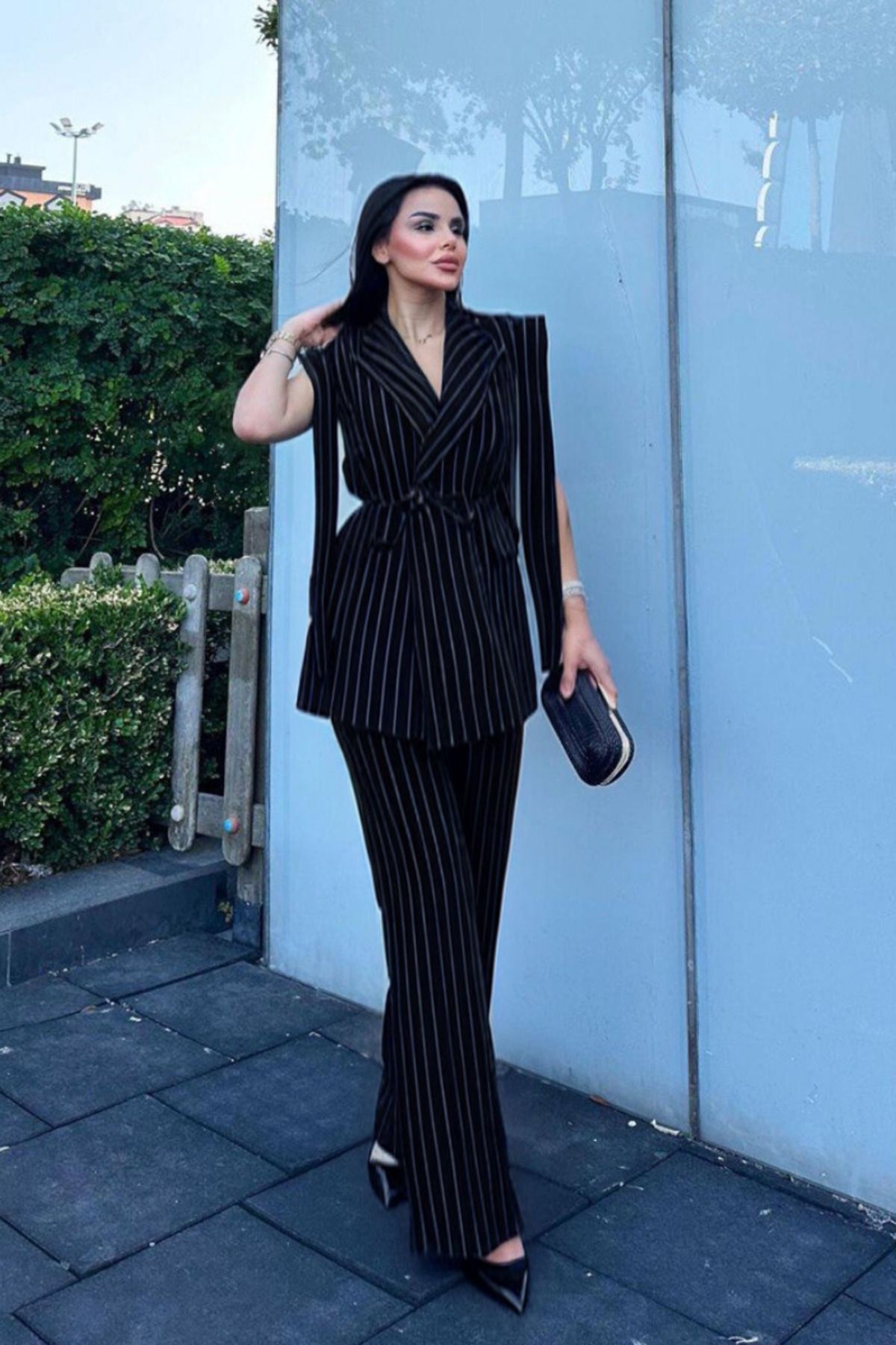 AKD Atelier Kadın Alt Üst İkili Takım Çizgili Omuz Detaylı Kuşaklı Yelek Pantolon Takım