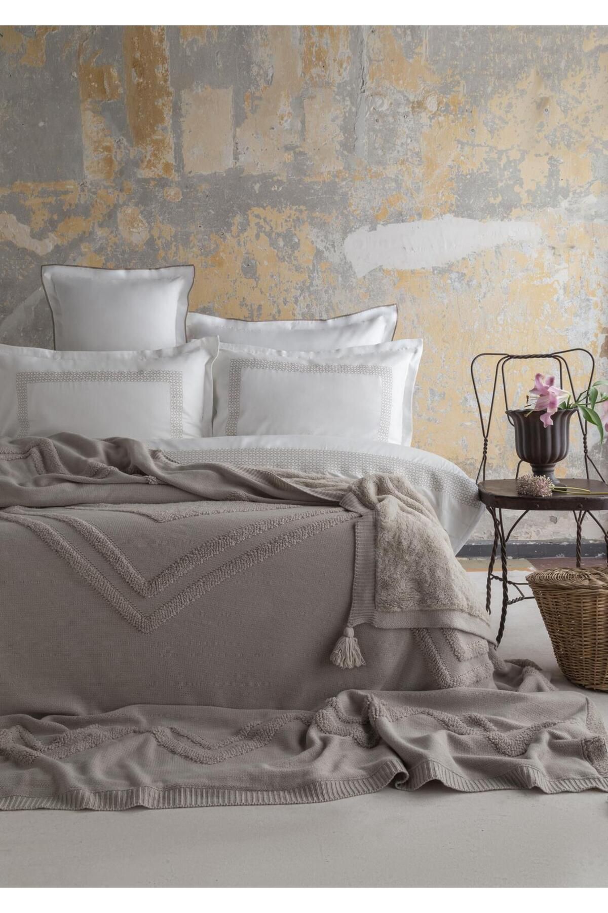 Apricitas HOME ÇİFT KİŞİLİK YATAK ÖRTÜSÜ SET MONEDA TAS - YATAK ORTUSU