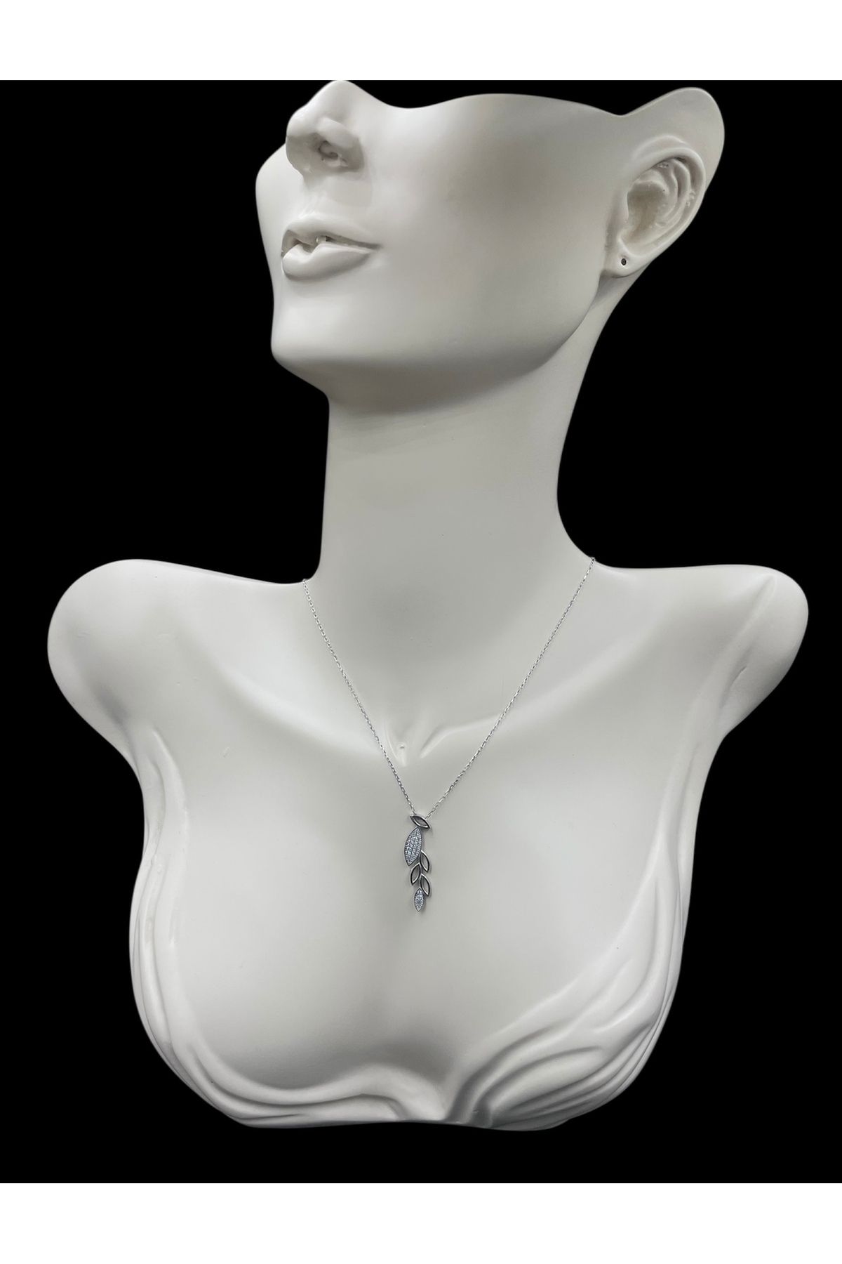nefjewelrydesign 925 Ayar Gümüş Taş Detaylı 42cm Zeytin Dalı Kolye