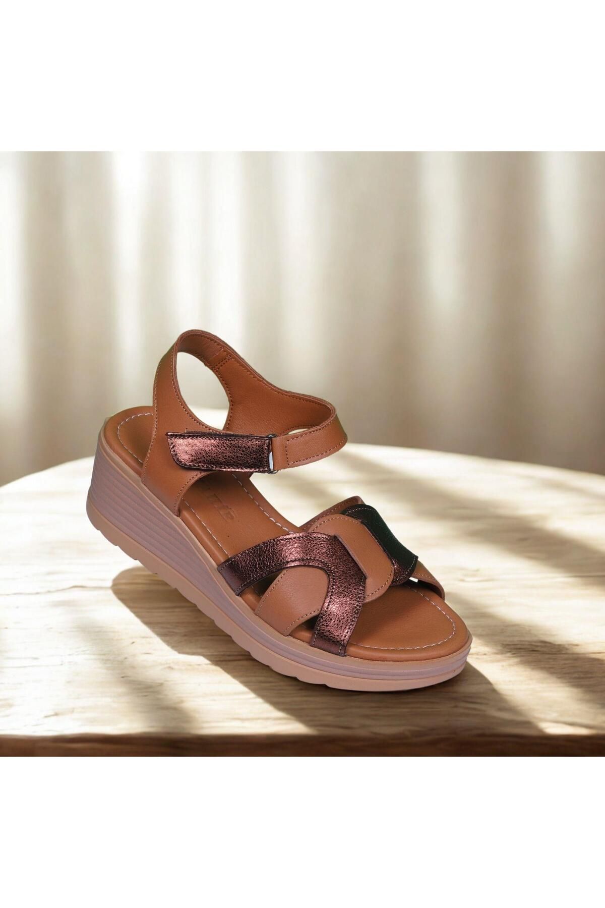 LORRA SHOES 728 Günlük Hakiki Deri Kadın Sandalet