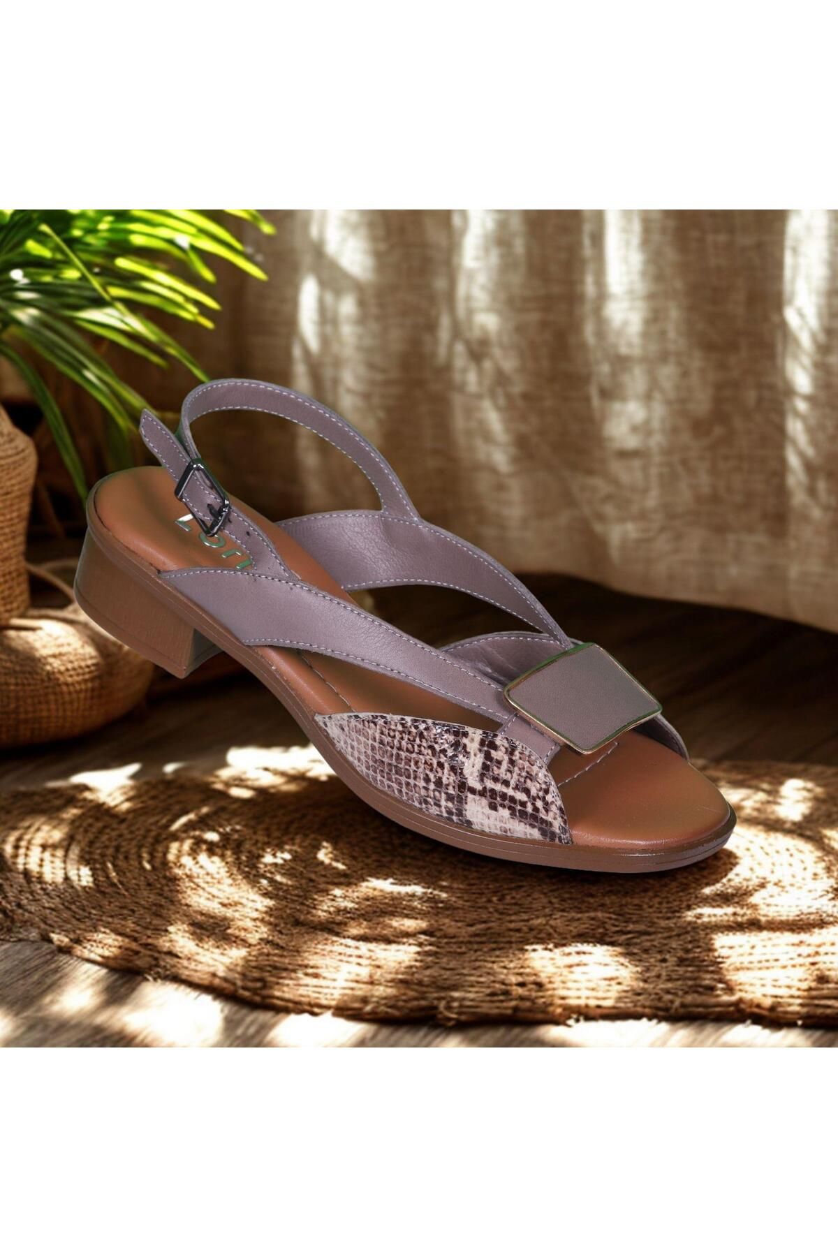 LORRA SHOES 6020 Günlük Kadın Hakiki Deri Sandaler