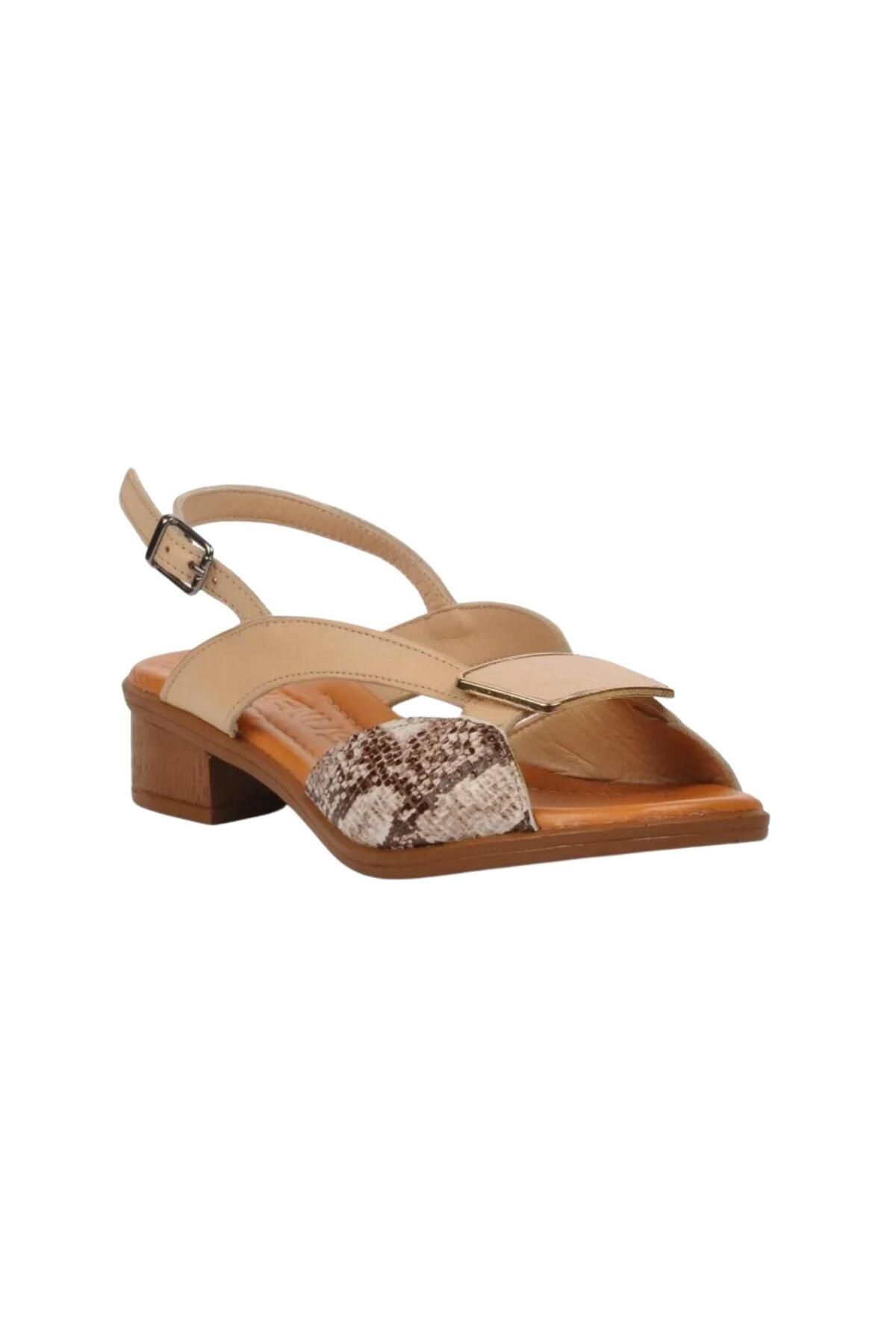 LORRA SHOES 6020 Günlük Kadın Hakiki Deri Sandaler
