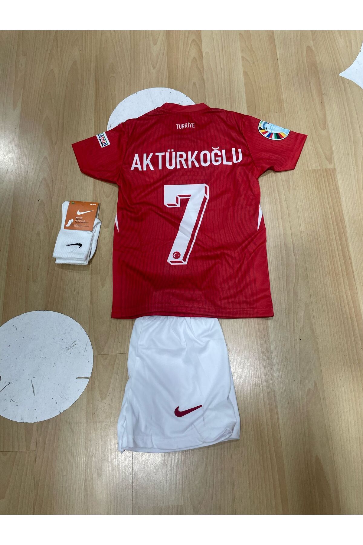 Nevruz Milli Takım Türkiye Kırmızı Renk K.e.r.e.m A.k.tür.k.oğ.lu. Yeni Çocuk Forma Şort Çorap Bileklik
