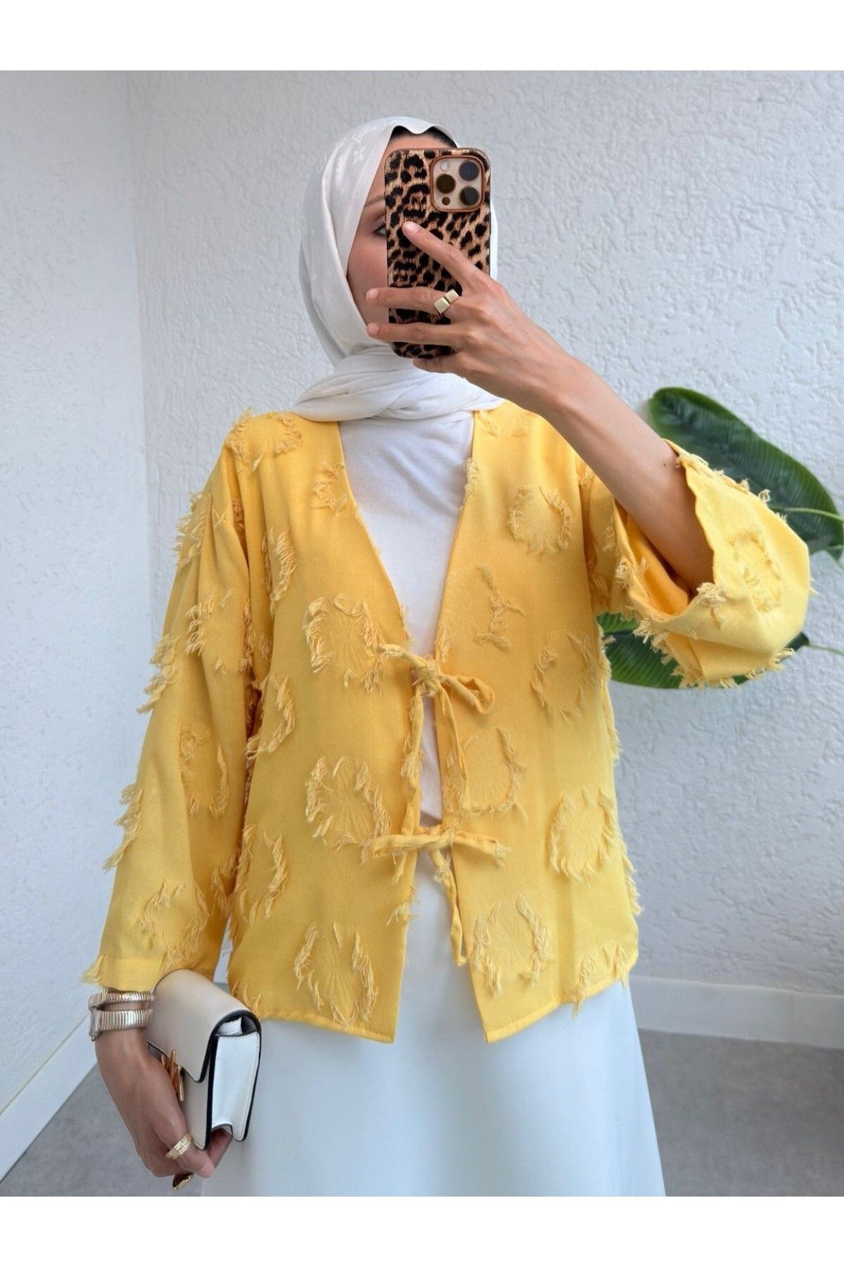 Modamorfo Önü Bağlamalı Püskül Detaylı Gömlek -Sarı