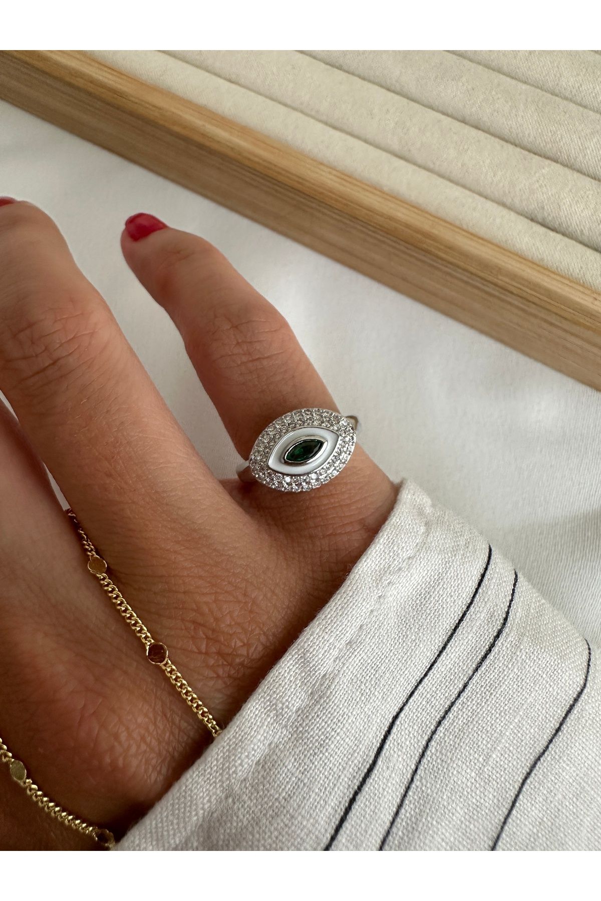 ringbox Gümüş Renk Yeşil Taşlı Göz Serçe Parmak Yüzüğü