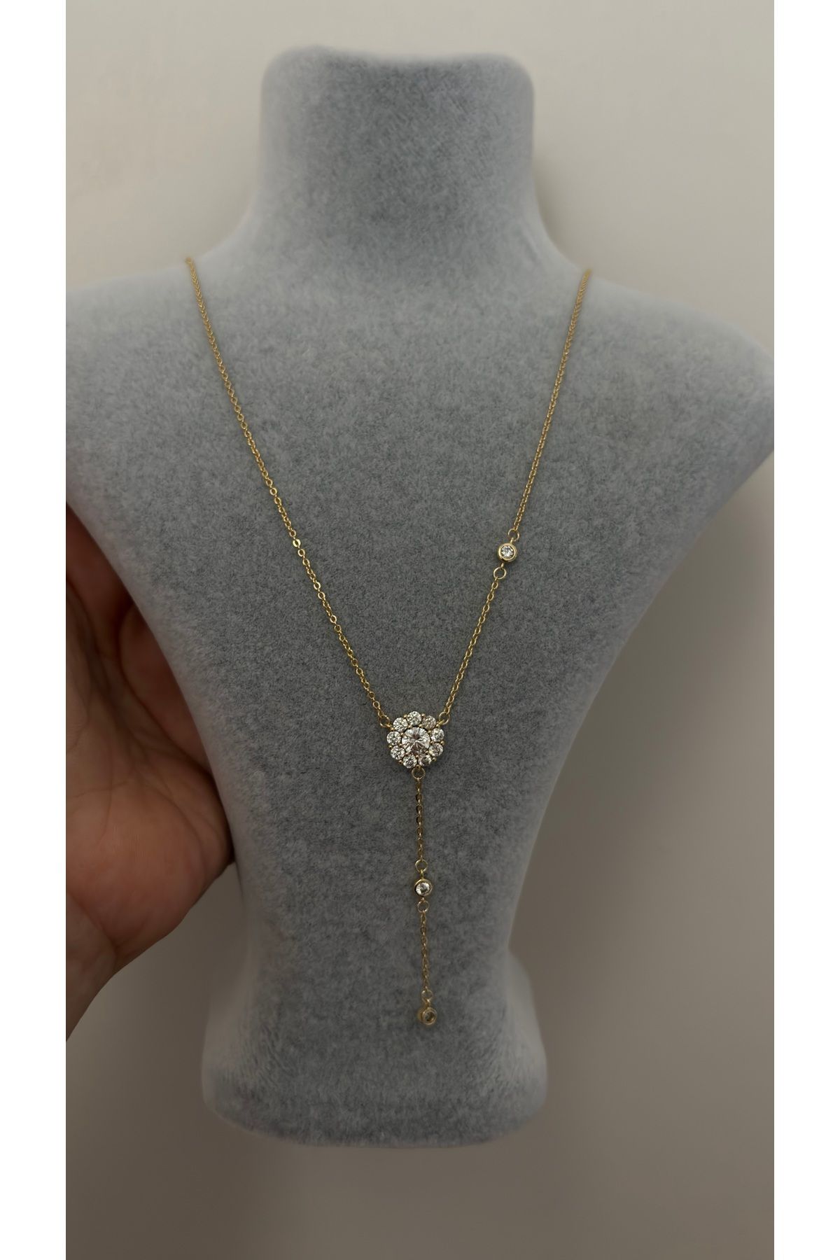 XUPING JEWELRY Xuping 14K Renginde Taşlı Trend Y Kolye