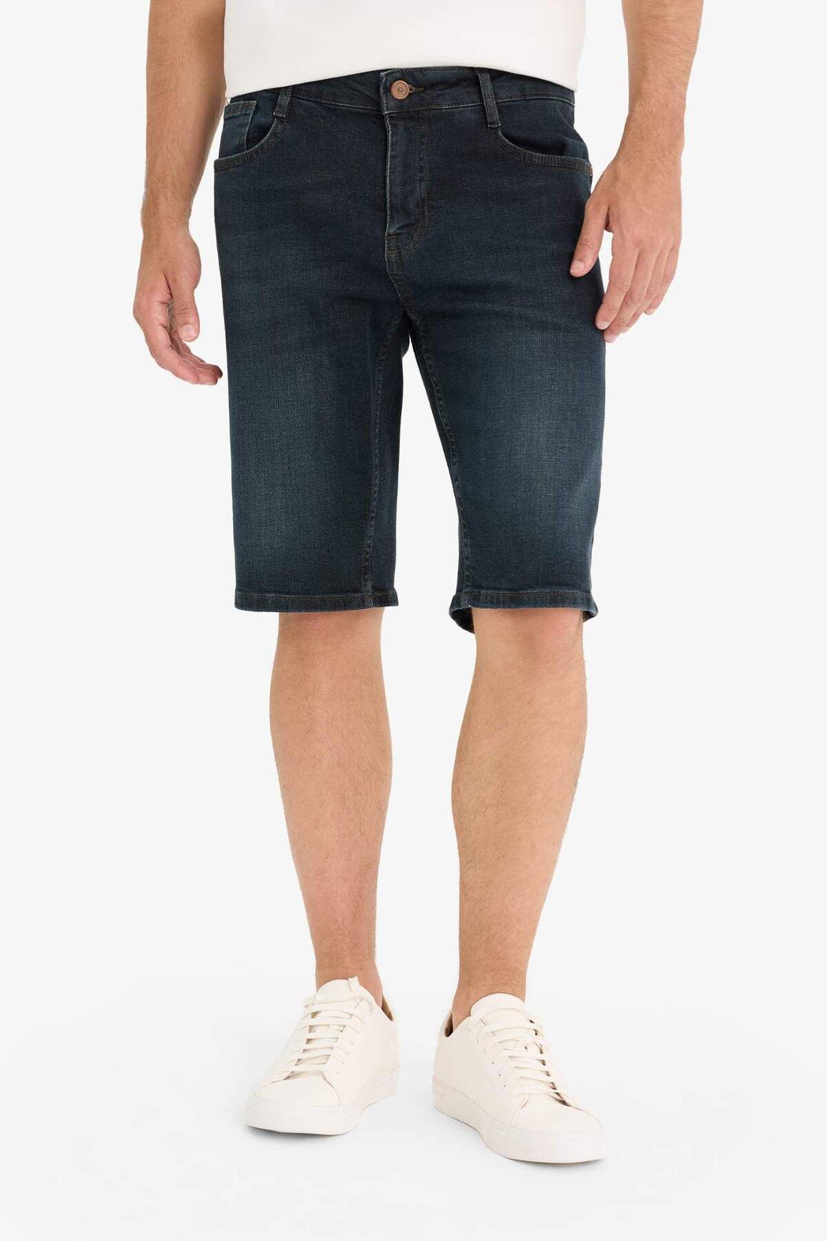 DeFacto Slim Fit Dar Kesim Jean Bermuda Şort F4221AX25SM
