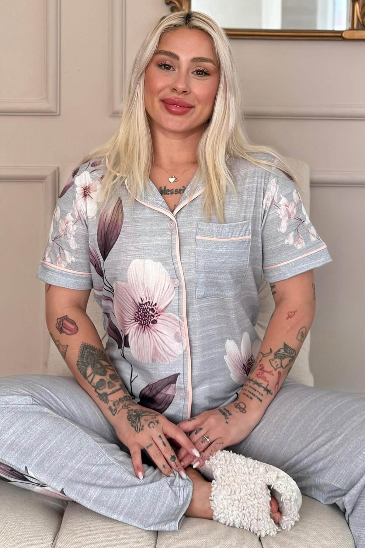 Pijamaevi-Gris Magnolia Patterned Bamboo Front Button Short Sleeve Pajama Set 1