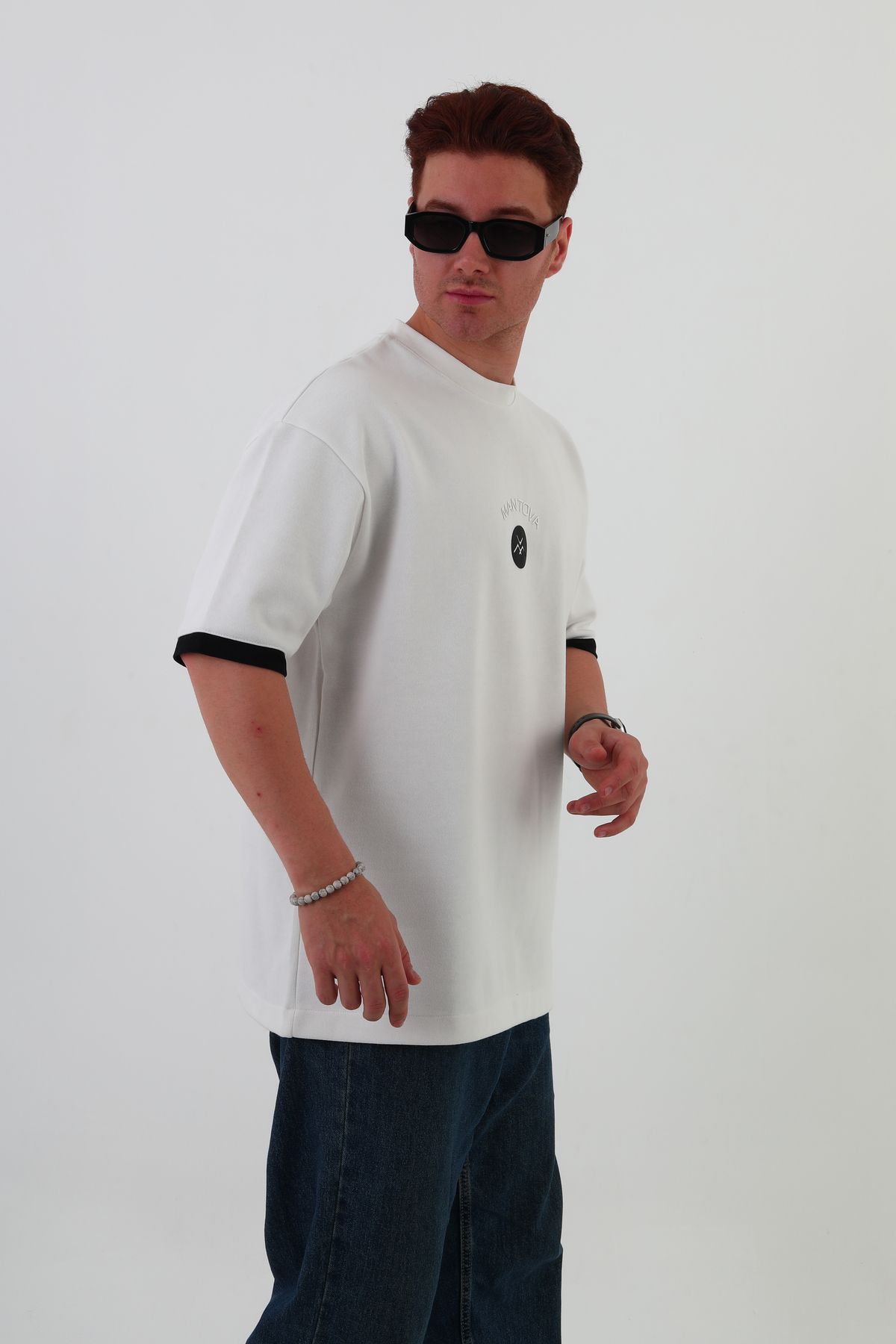 mantova Beyaz Göğüs Baskılı Oversize Unısex T-shirt
