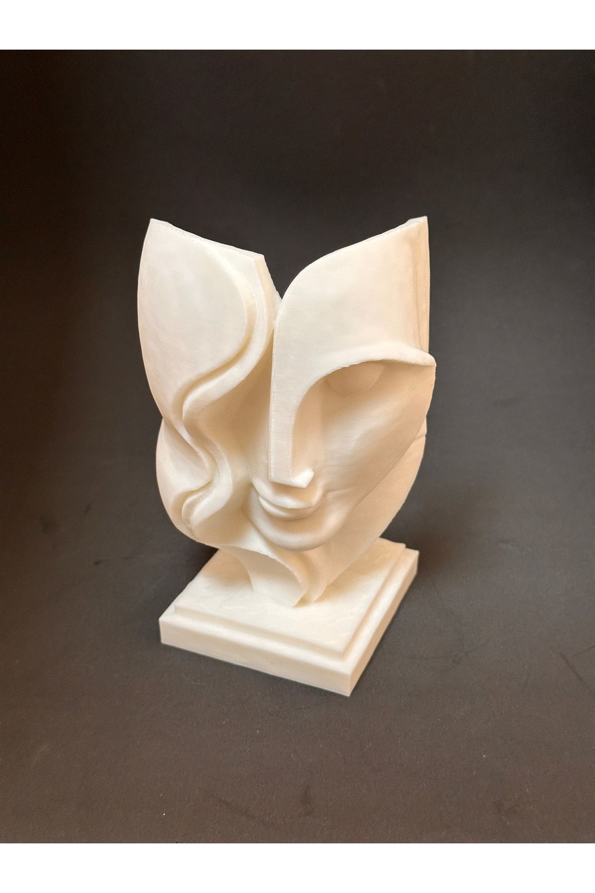 MaraStudio Peaceful Statue