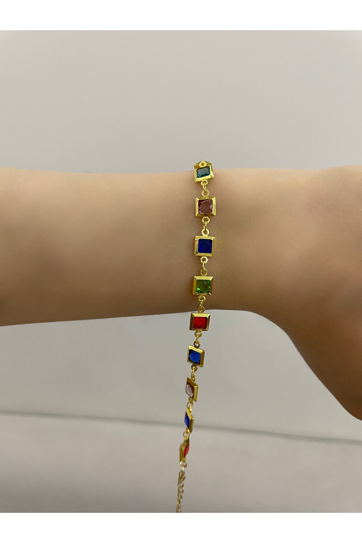 Staınless Kare Renkli Zirkon Taşlı Gold Bileklik