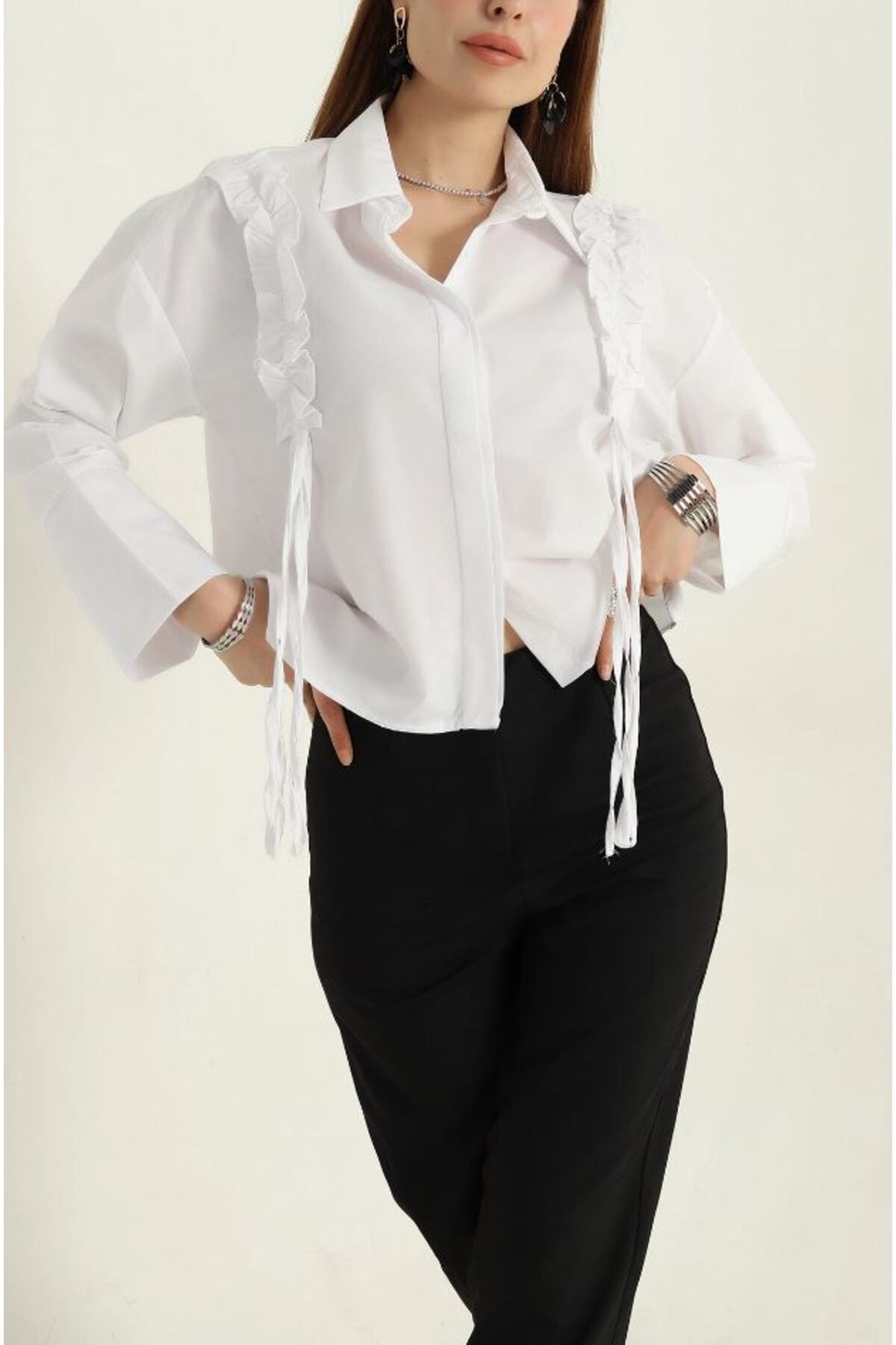 MODA Fırfır Detaylı Etek Üstü Kısa Crop Gömlek