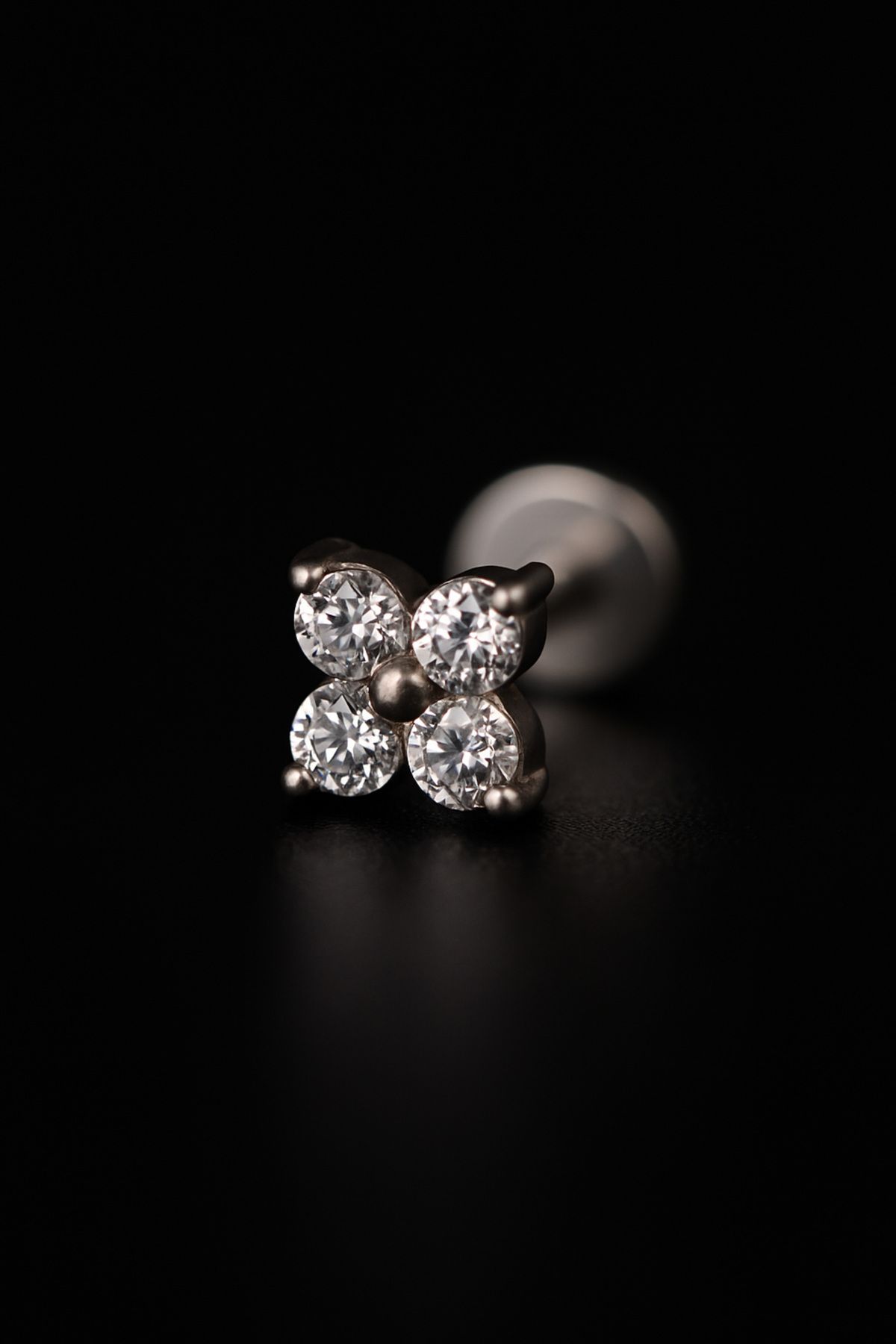 depozoom 316l Cerrahi Çelik Kıkırdak Tragus Ve Tüm Kulak Bölgesine Uygun Zirkon Taş Piercing
