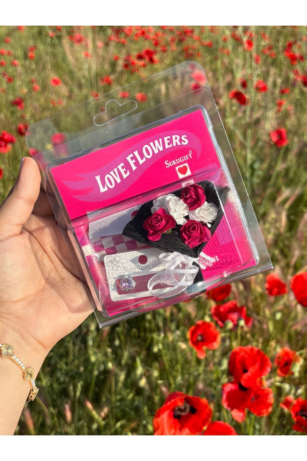 DEKORANLA Bordo romantik çiçek buketi, özel günler için şık ve sevgi dolu hediye seçeneği