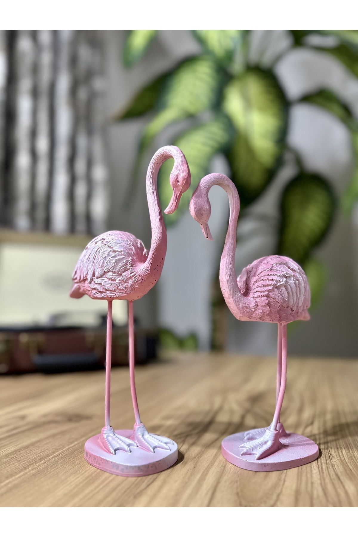 DEKORANLA İki adet şık pembe flamingo dekor obje, evinizde neşe katacak.
