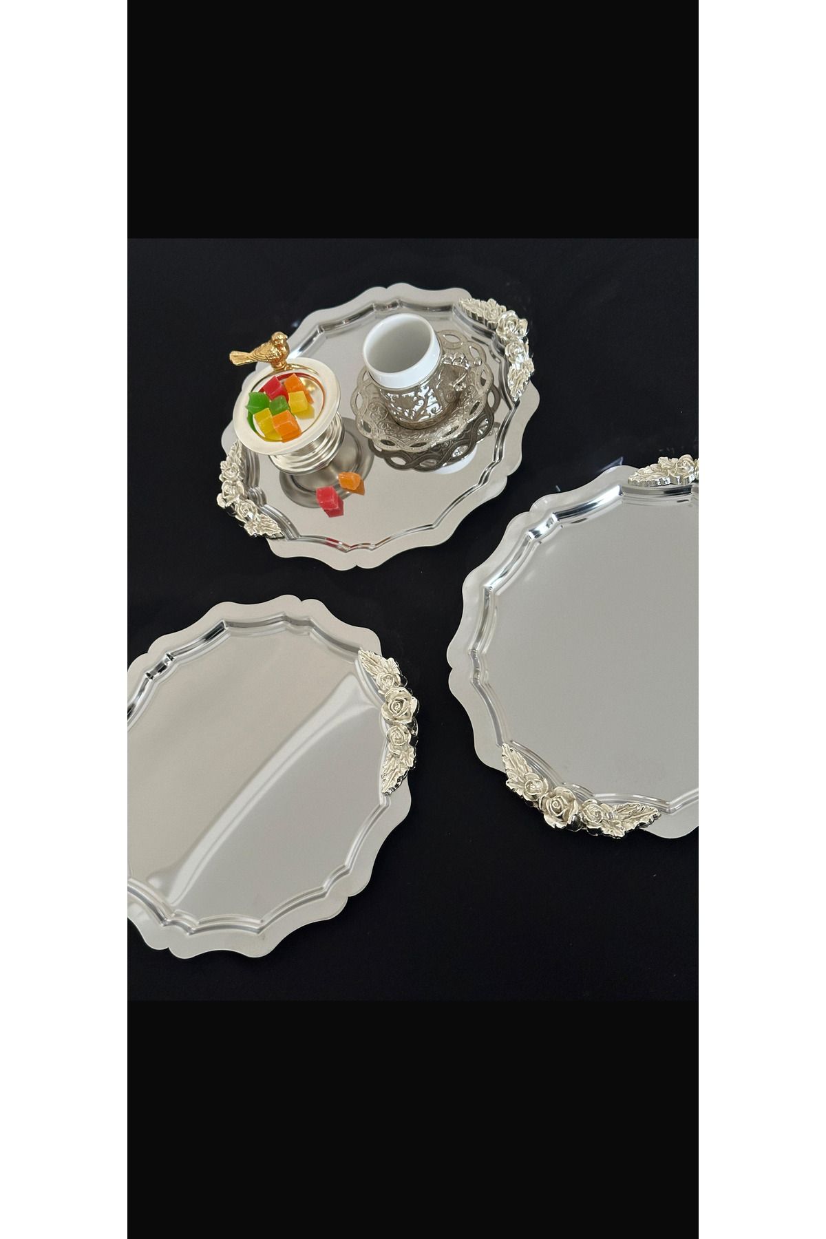 Elzemm store 3 ADET GÜMÜŞ KULPLU YUVARLAK DALGALI MODEL SERVİS VE SUNUM TEPSİSİ 20*25 CM