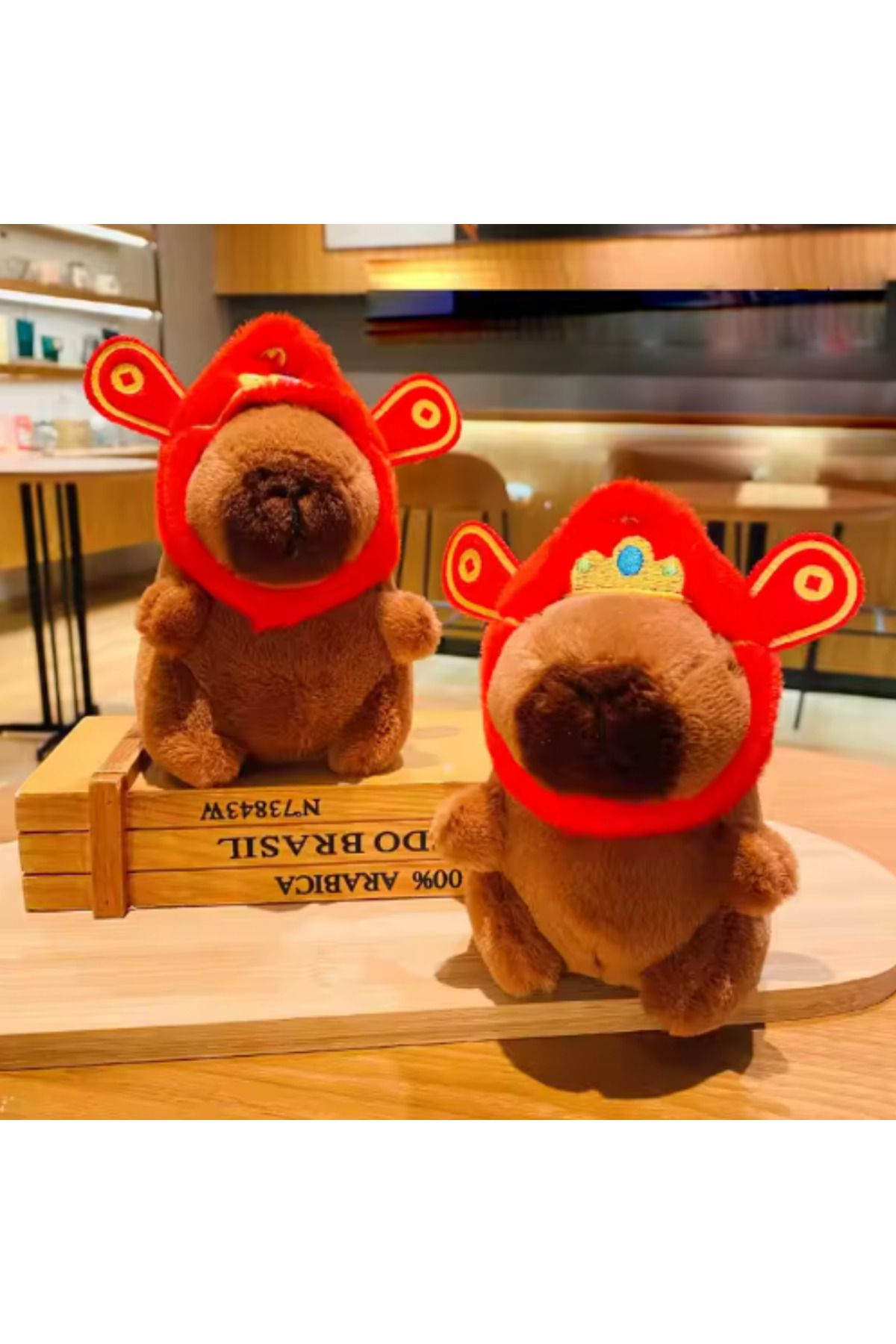 HEY GİDİ GİFT Şans Getiren Sevimli kapibara peluş / İçi Yumuşak / Peluş Anahtarlık / Kırmızı Maskot Tasarımıyla!