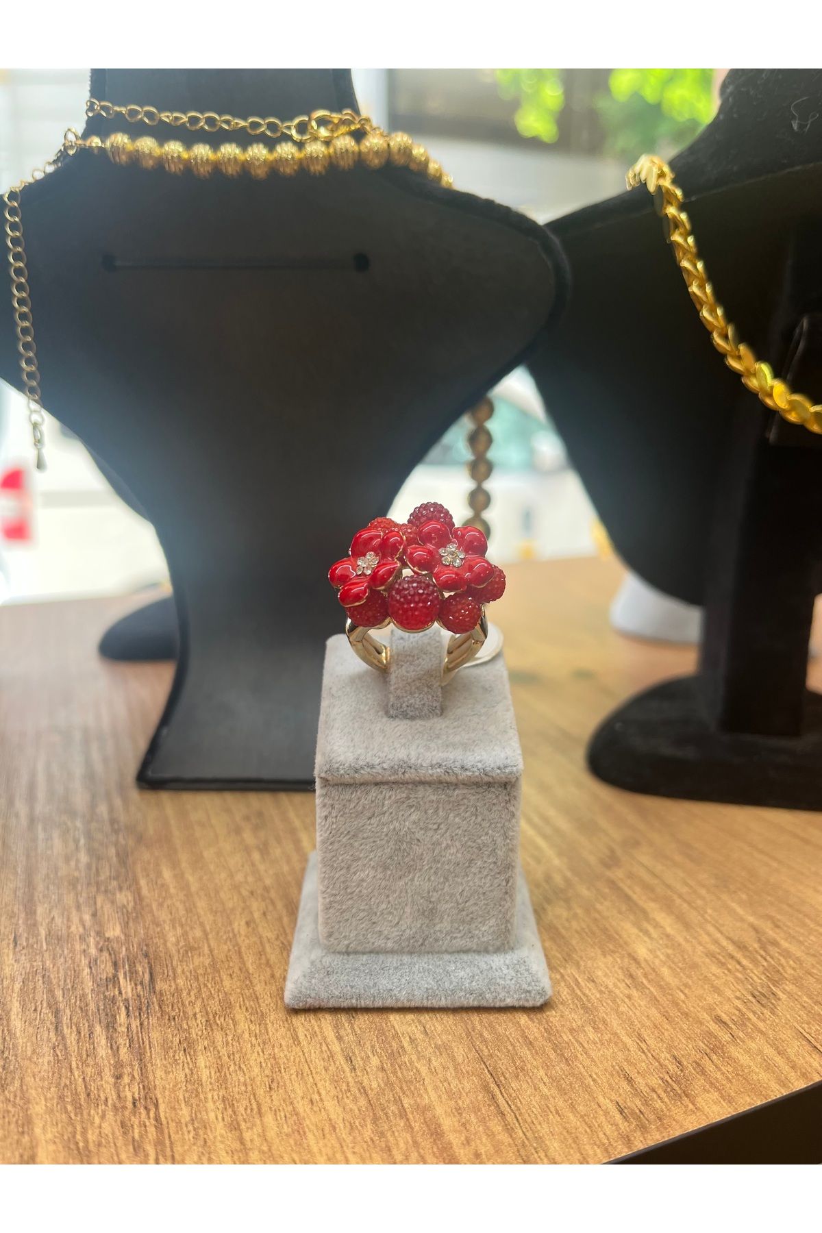 Butik Kırmızı çiçekli Çelik yüzük
