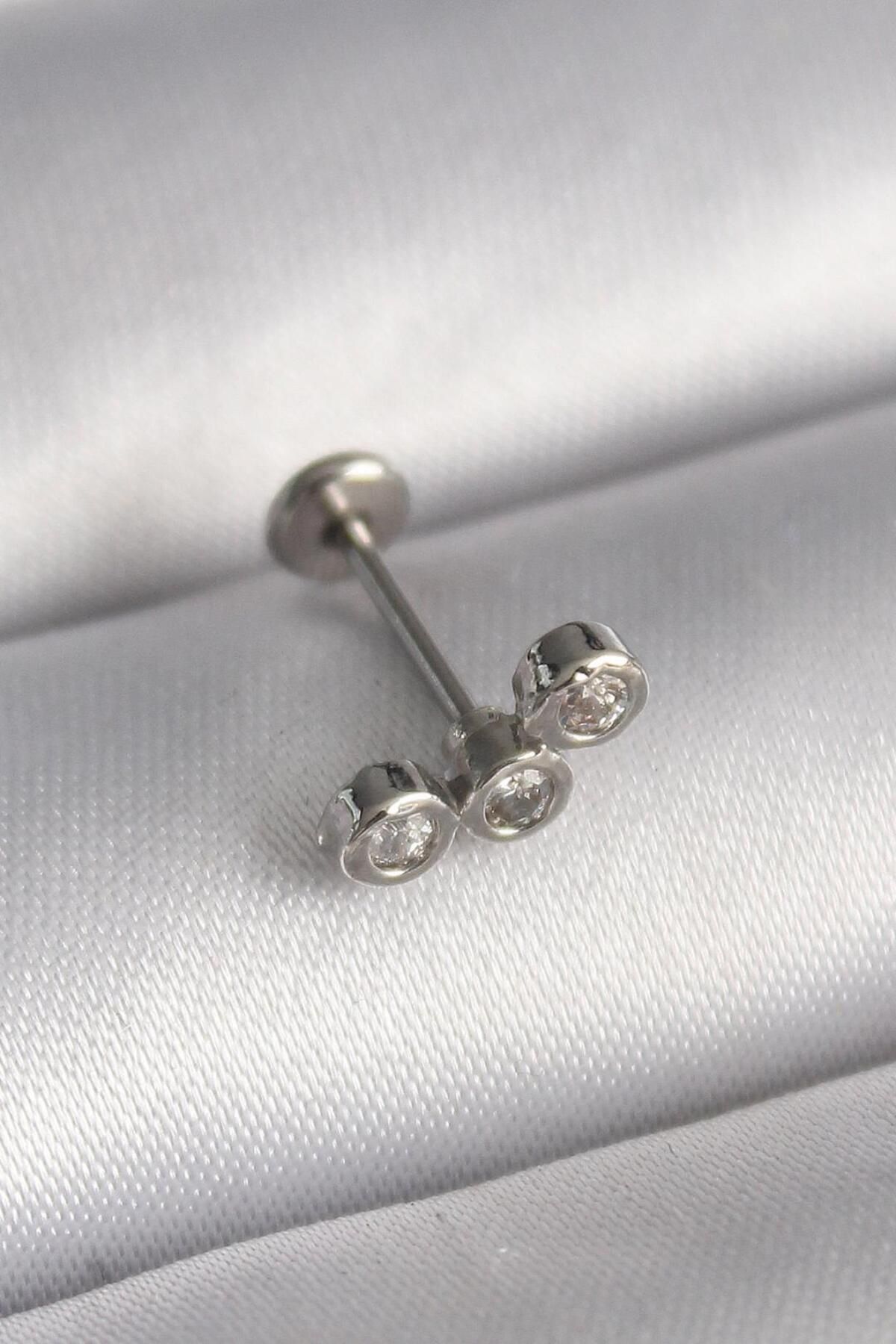 AfraBeauty 316L Çelik Gümüş Renk Zirkon Taşlı Tragus Piercing