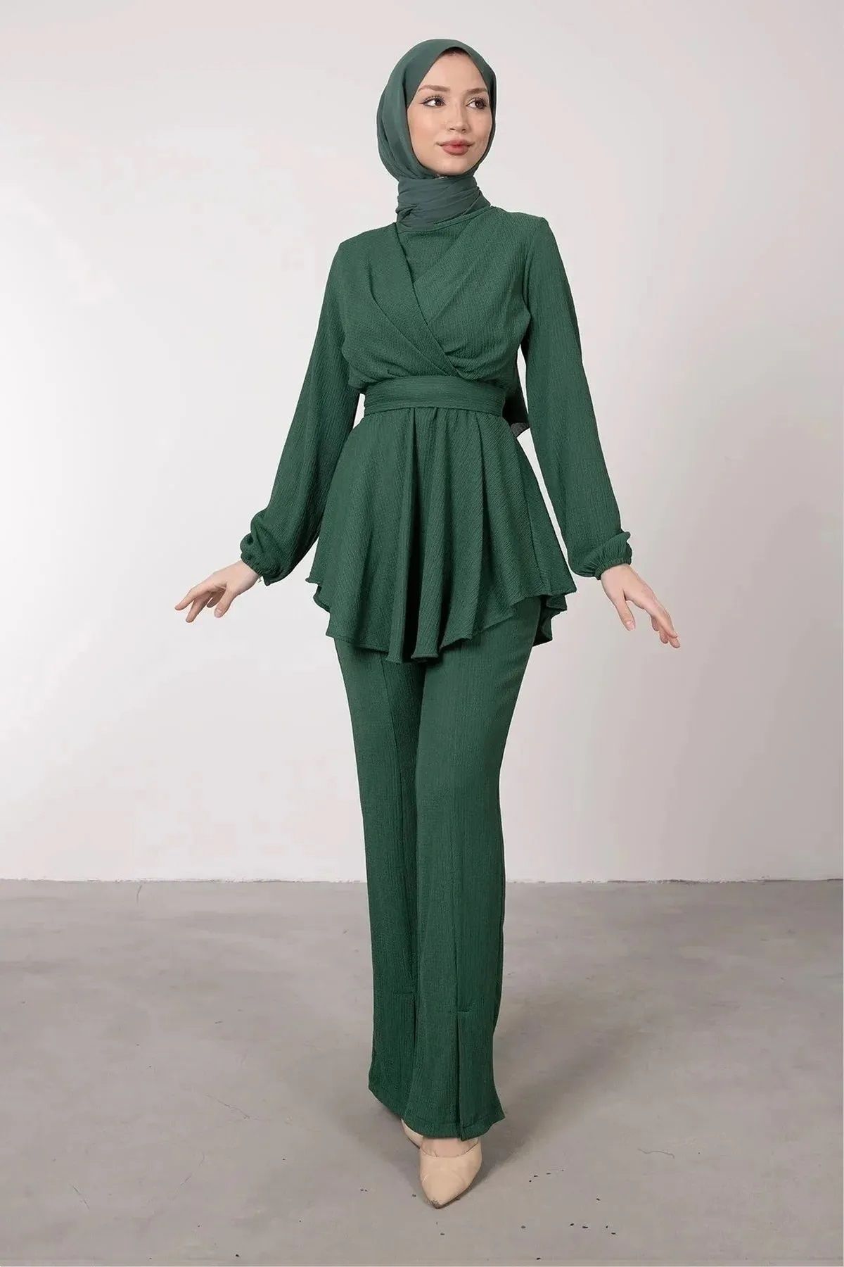 Trendy Butik Kadın Çapraz Detaylı Pantolonlu Tesettür Takım-Zümrüt
