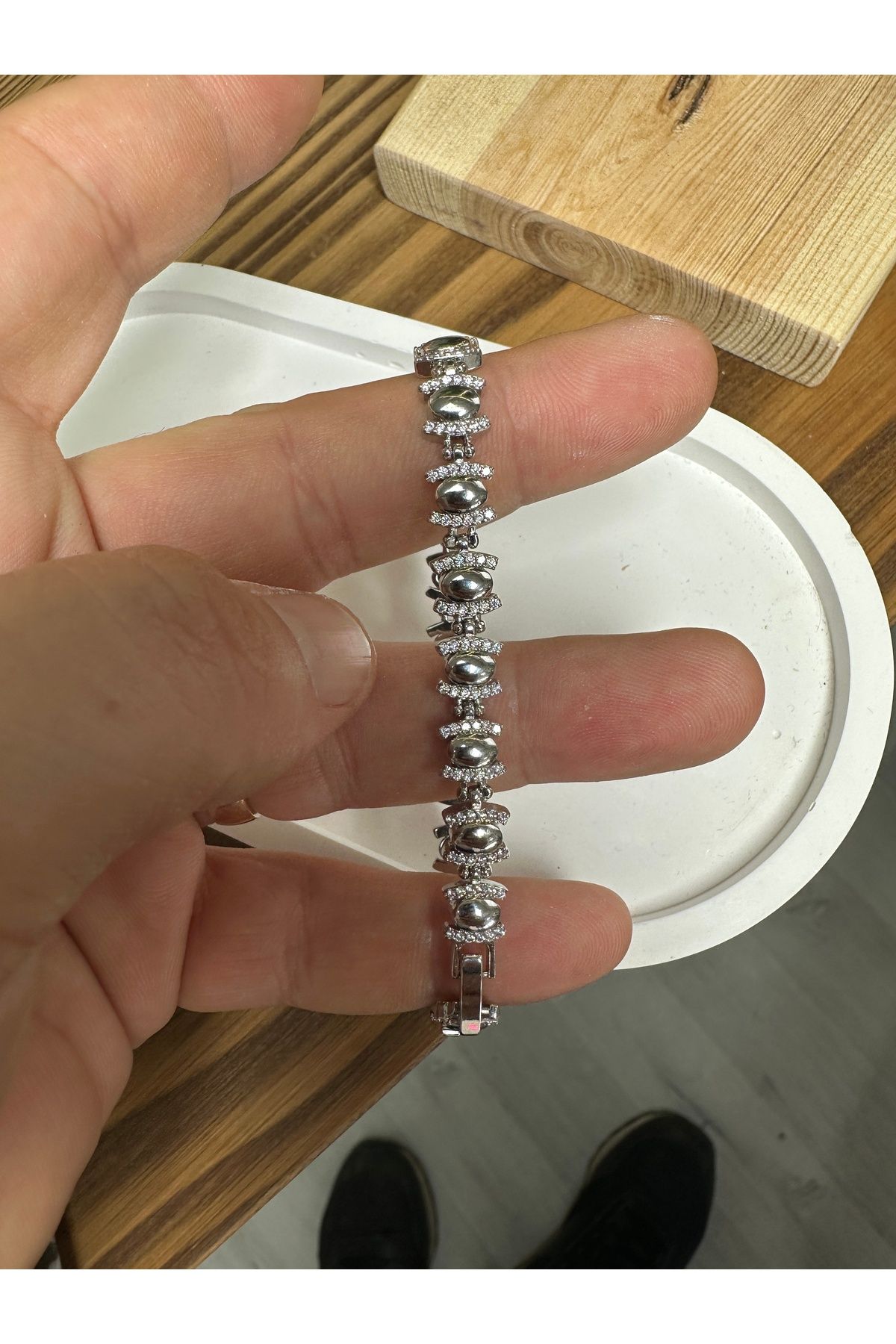 Lorinya Butik Oval Plaka Gümüş Zirkon Bileklik