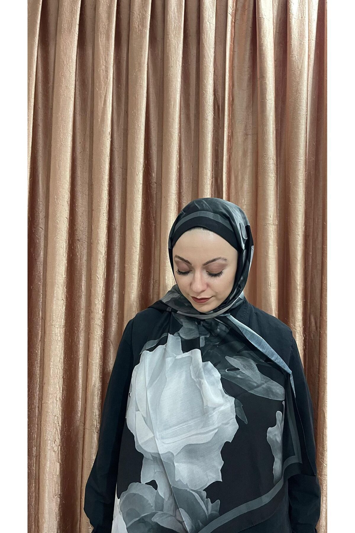 MODA MİNELEŞARP MANOLYA ÇİCEĞİ SERİSİ SOFT ŞAL - SİYAH-GRİ RENK