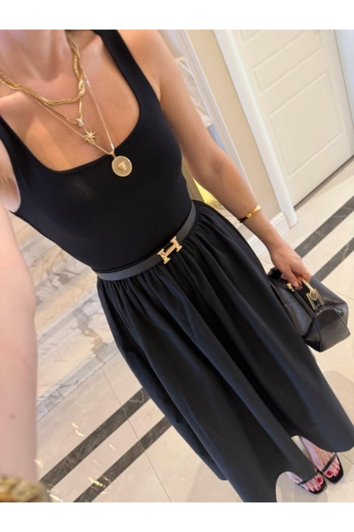 Hotfashion Kalın Askılı Kare Yaka beli Lastikli Midi Elbise Siyah