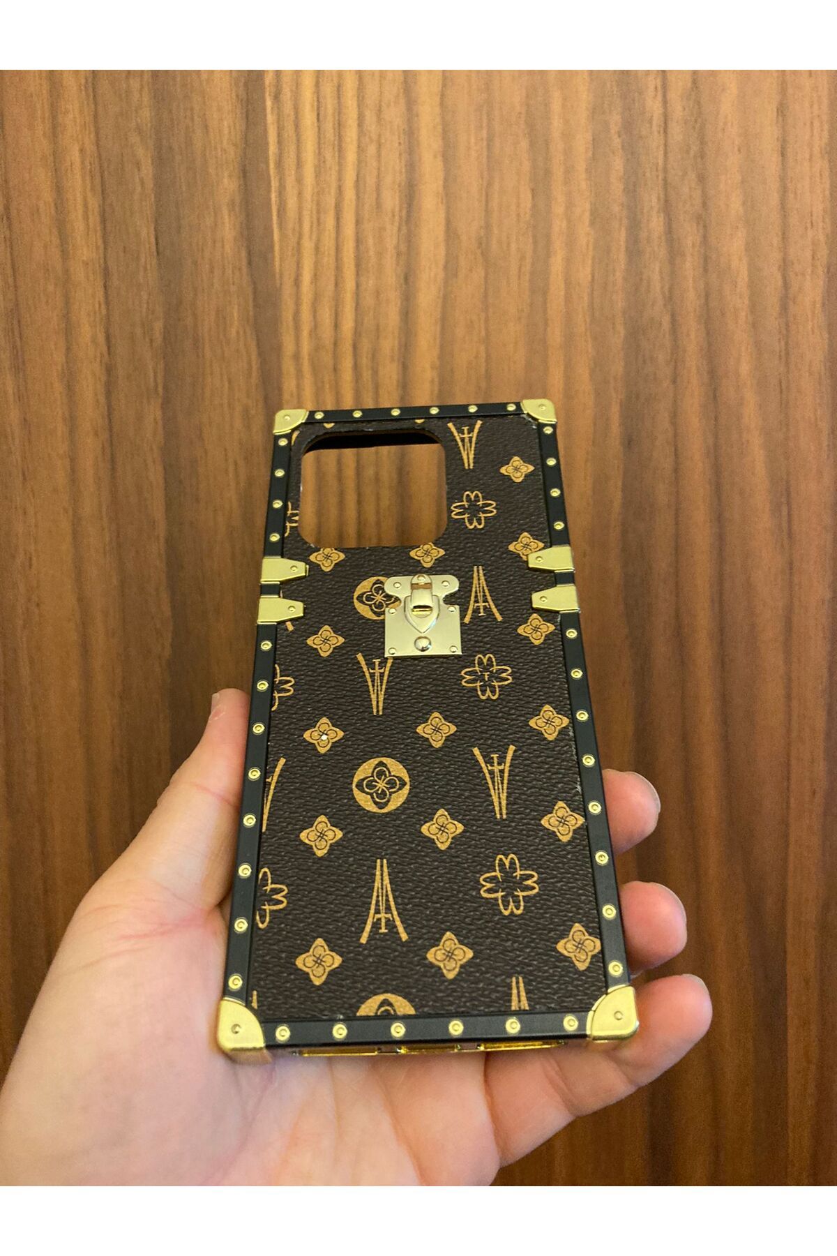 Newon REDMİ 12C Lüks Kasalı Kahverengi Deri Gold Altın Kaplama Çerçeve Telefon kılıfı Kapak