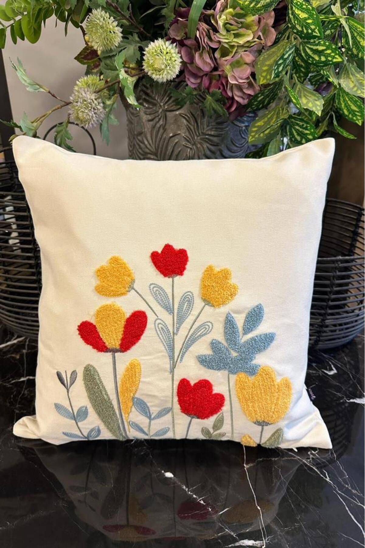 Çeyiz Diyarı Diyar Lüx Nakışlı Keten Kırlent Kılıfı 45x45 cm