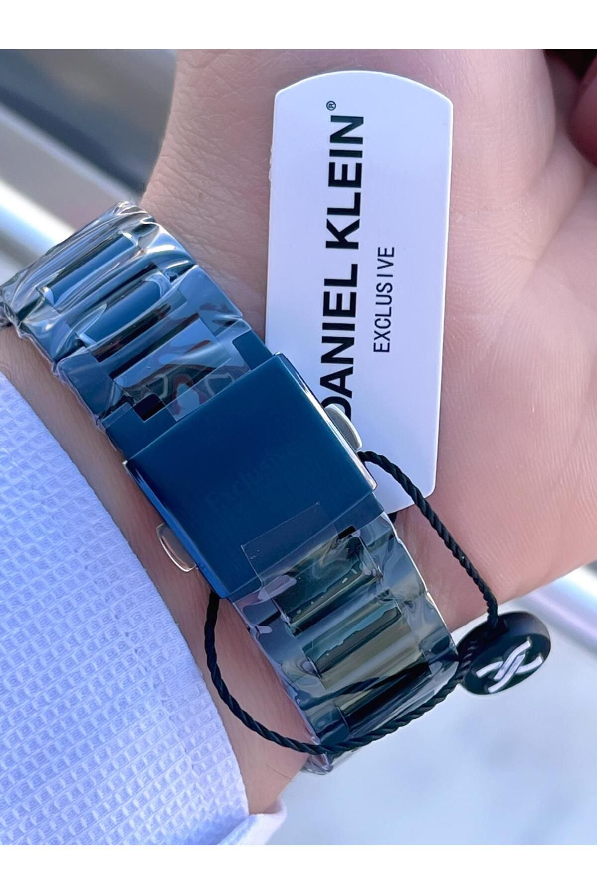 Daniel Klein-Men's Watch Fg.13522.11 with Inner Functions Active 30 Mt Water Resistant 2 Year Warranty 5