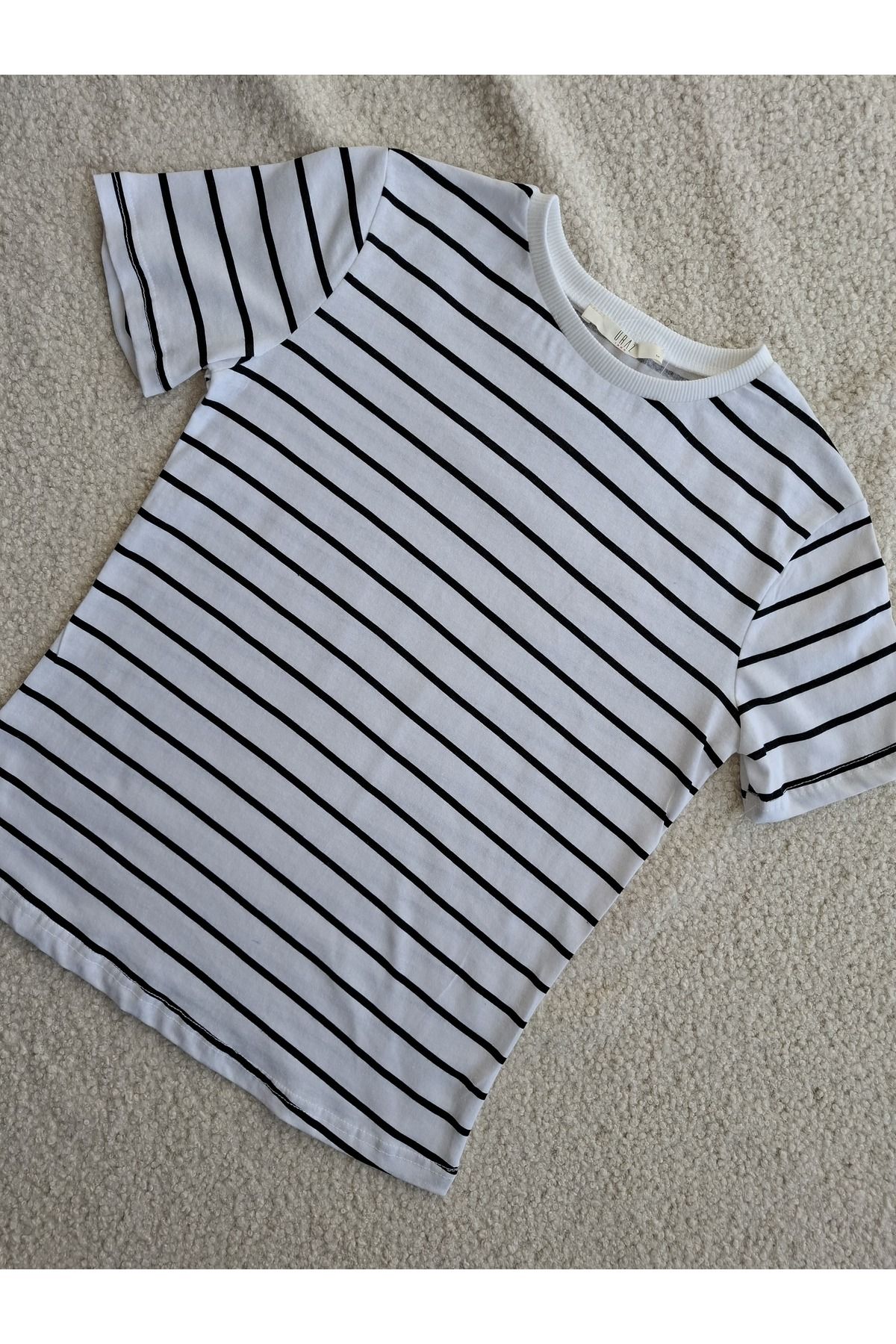 URAZ1984 Basic T-shirt
