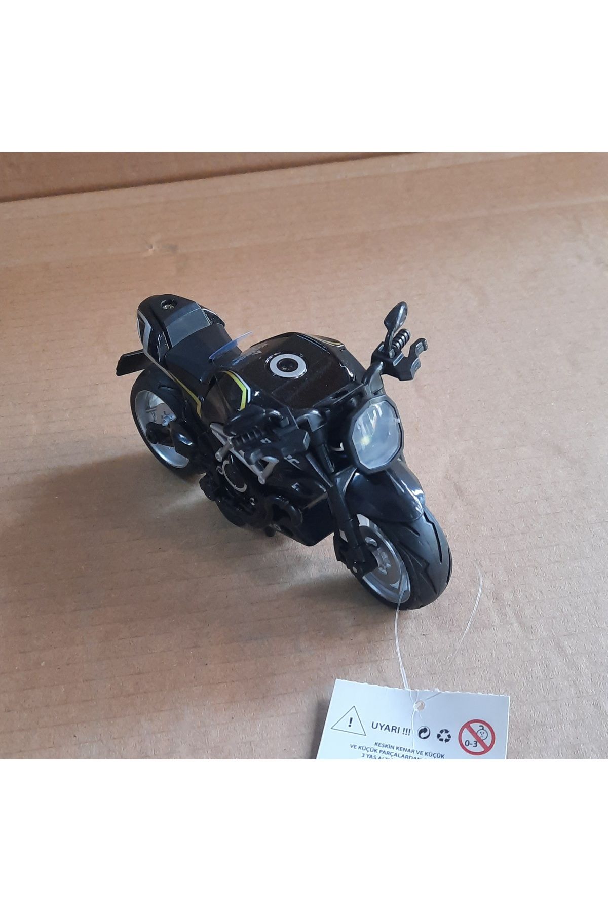 TOYSTAR Oyuncak Metal Motor Sesli Ve Işıklı 14x9 cm Siyah