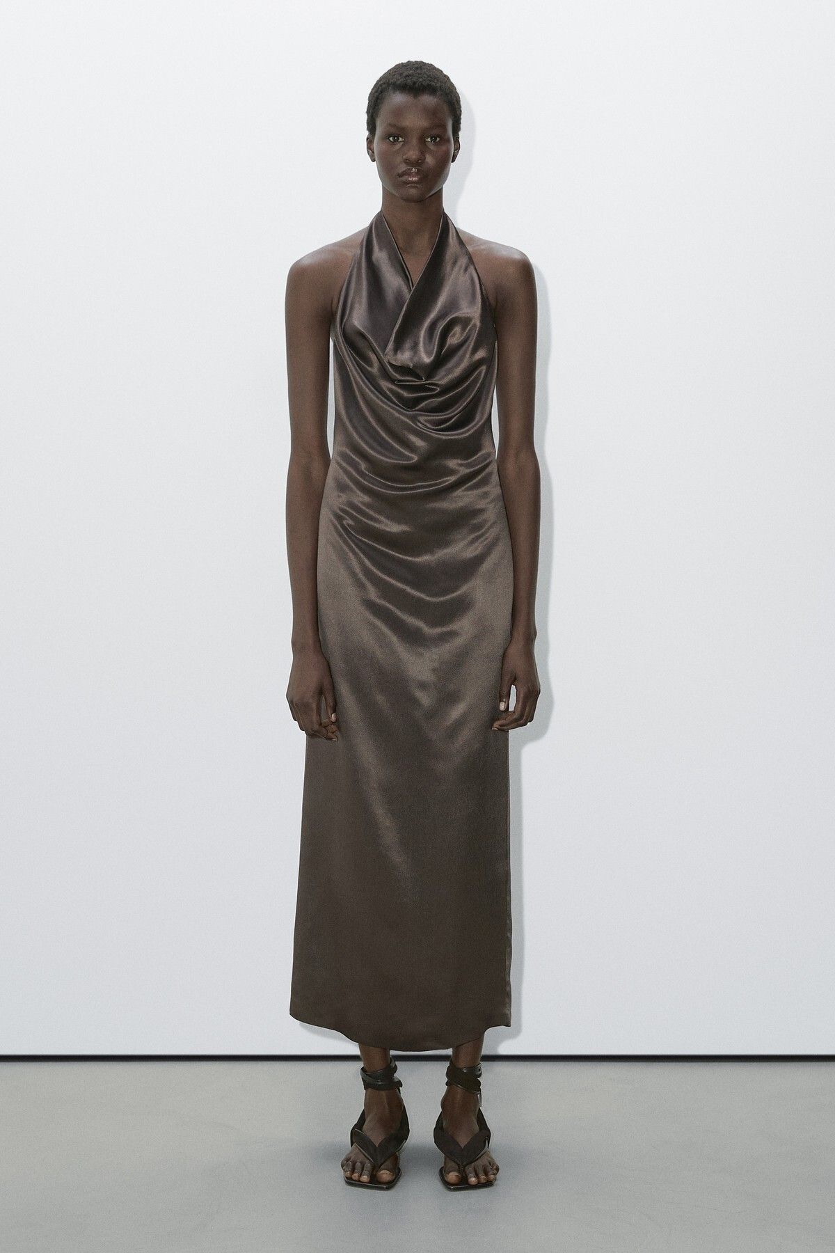 Massimo Dutti Dökümlü drapeli elbise - Studio