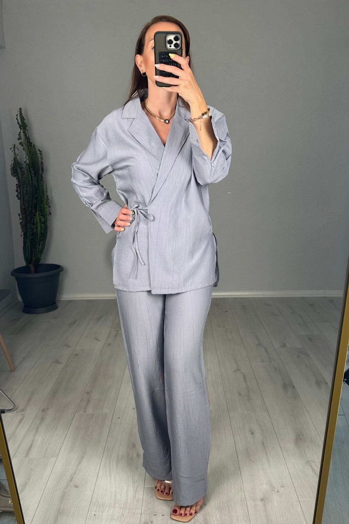 lady special Kruvaze Yaka Bağlama Detaylı Gömlek Pantolon Takım