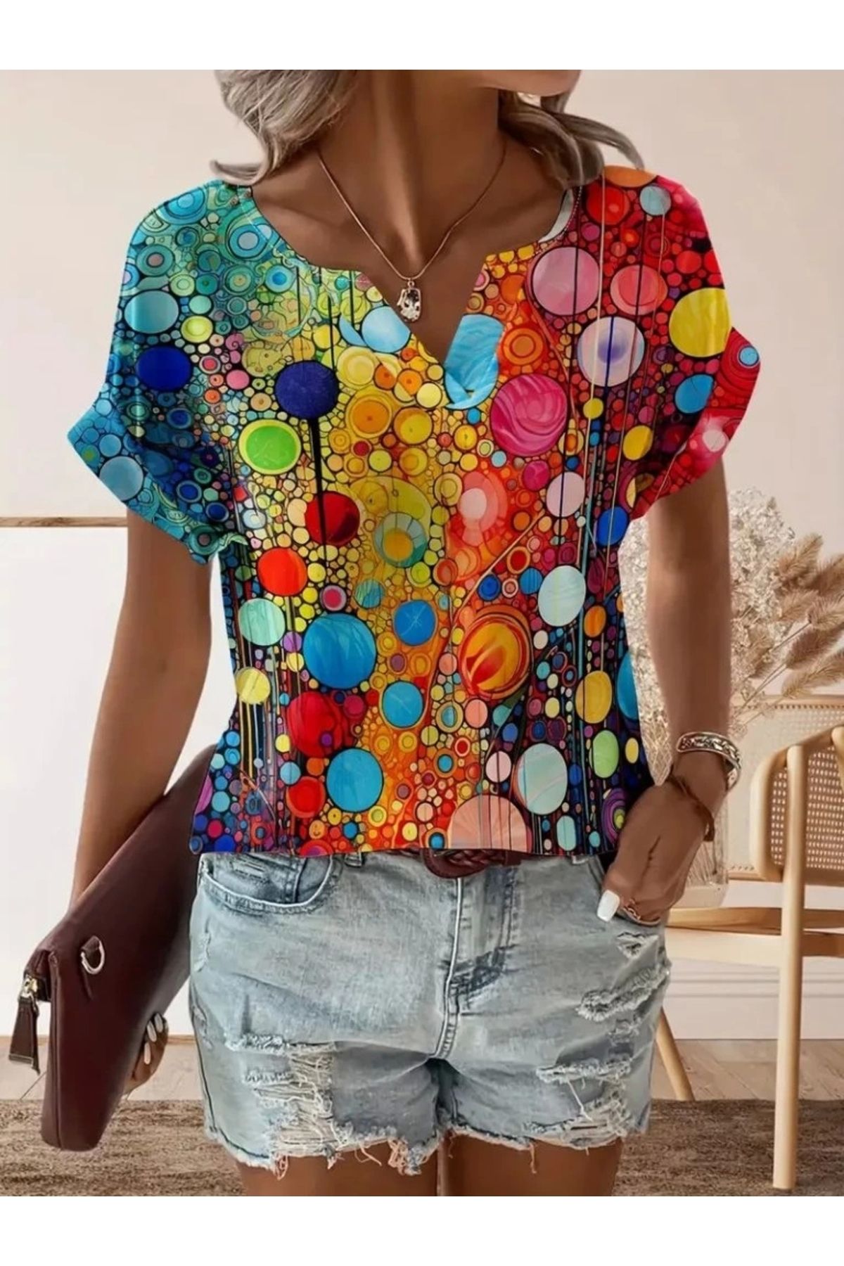 Butik Kadın Kısa Kollu V Yakalı Desenli Süprem Bluz
