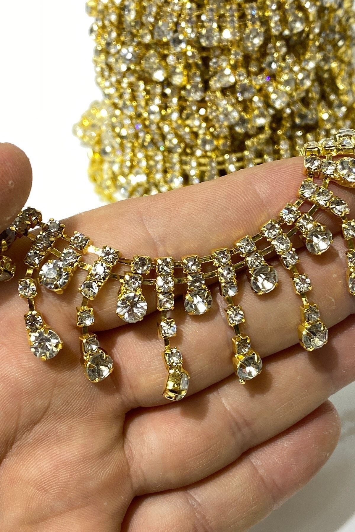 Elioure 0-49m Dekoratif Şerit Gold Taşlı Püsküllü Aksesuar Şerit Taş Aplik 1 mt TR