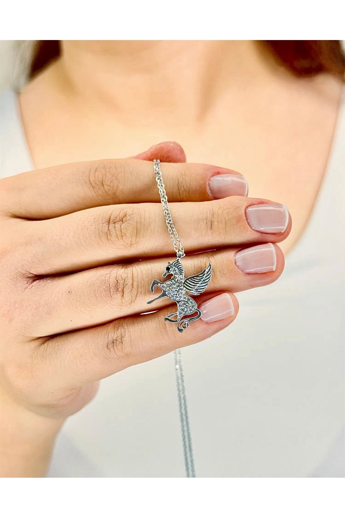 Azra Silver&Aksesuar 925 Ayar Zirkon Taşlı Pegasus İnicorn Zincirli Gümüş Kolye