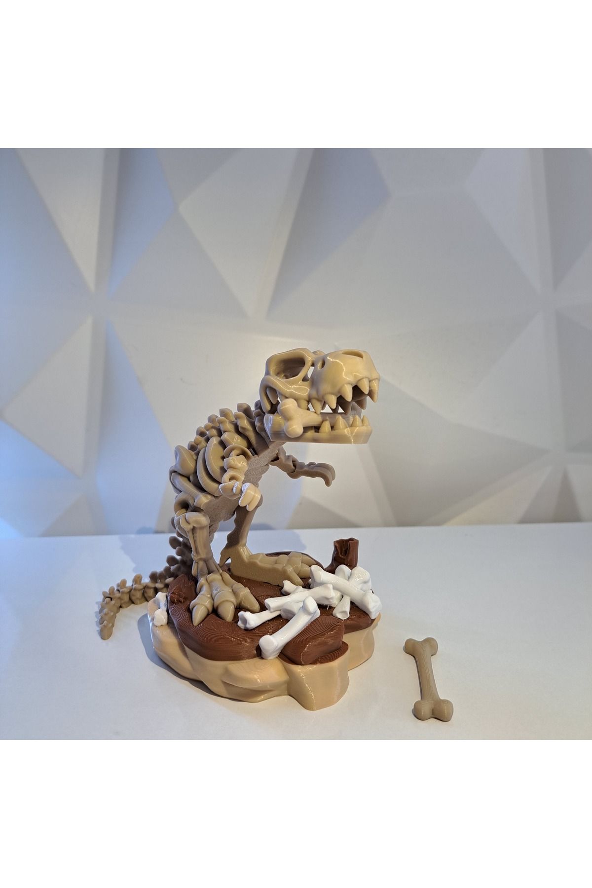 Jade Produck T-Rex Fosil Figürü – Kemik Detaylı Zeminli Koleksiyon Modeli