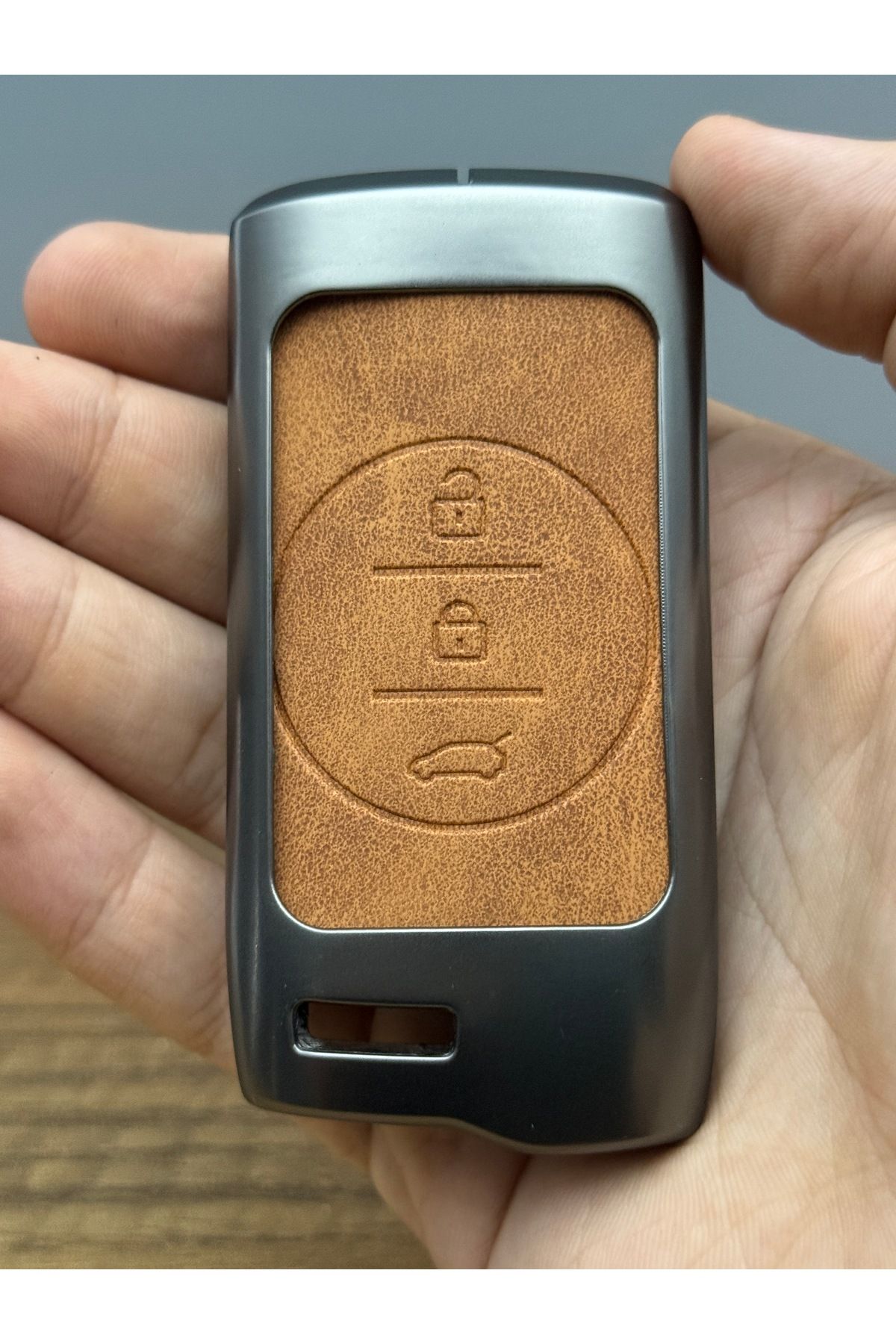 Mavi Keys Chery Tiggo 7 Plus Smart Uyumlu 3 Düğmelı Deri Metal Anahtar Koruma Kılıfı Kahverengi