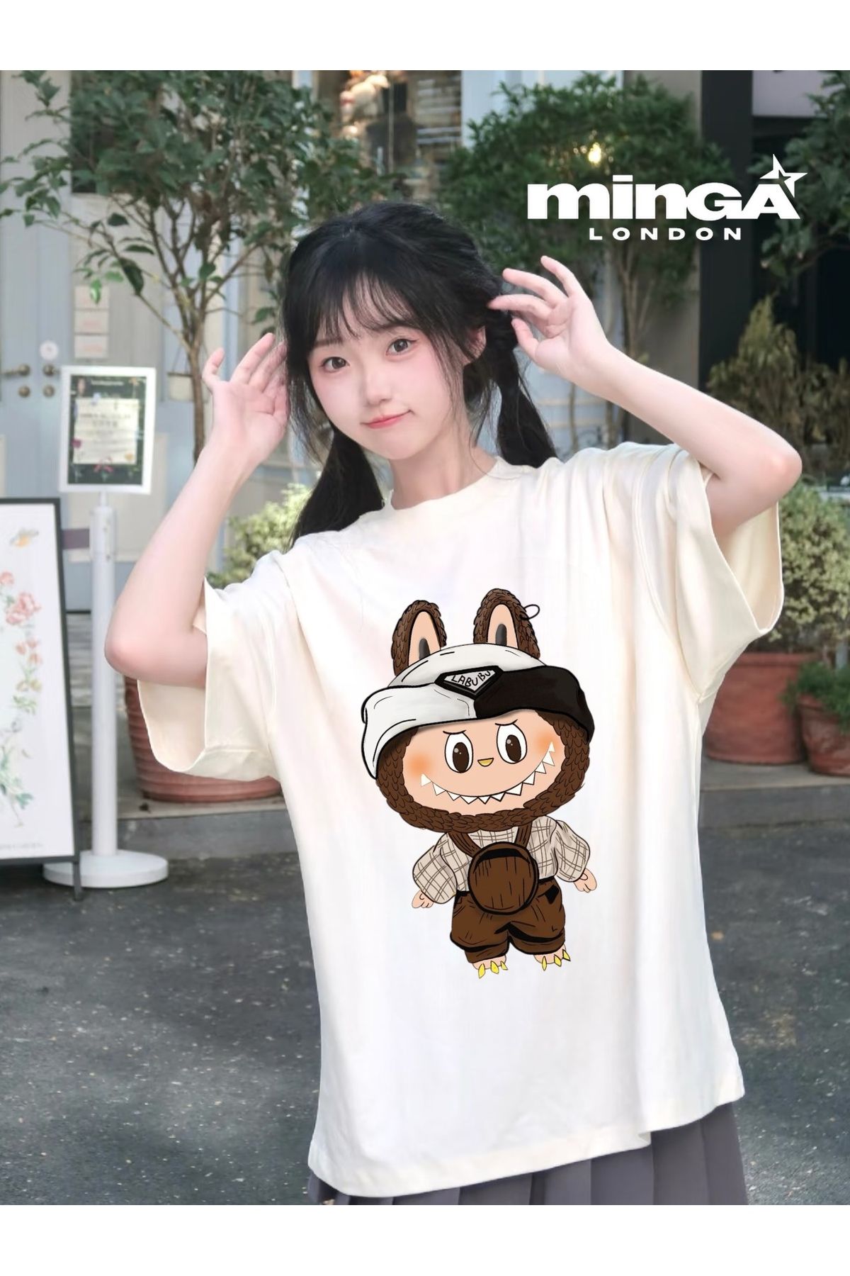 Minga London Labubu Brown Baskılı Bej Oversize Tshirt- Minga London