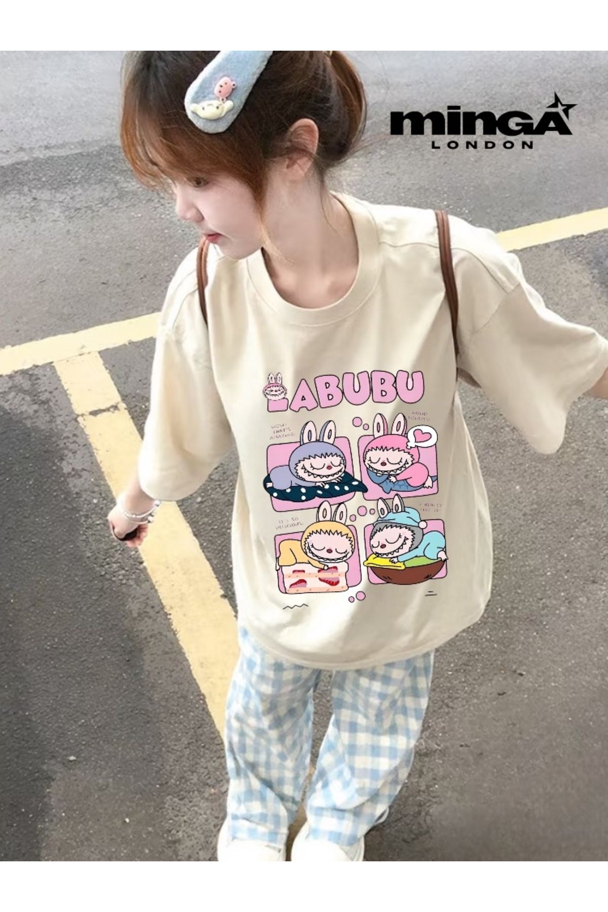 Minga London Labubu Pink Baskılı Bej Oversize Tshirt- Minga London