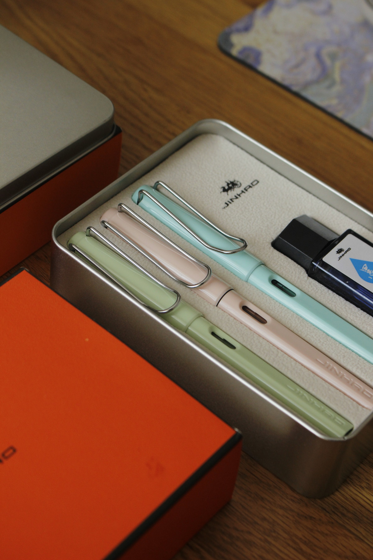 Nova Crafts JinHao Pastel / Soft Renkler Dolma Kalem Seti Özel Metal Kutulu