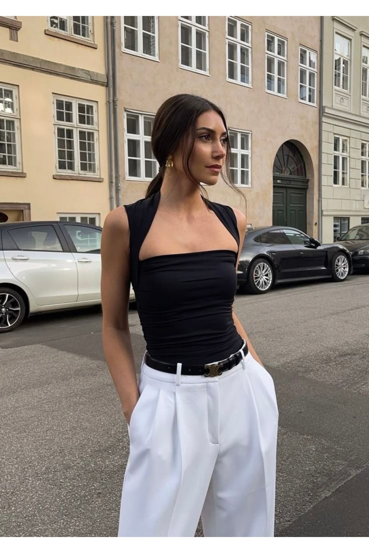 poswicon siyah EZWEAR yan büzgülü gniş askılı crop üst alaçatı