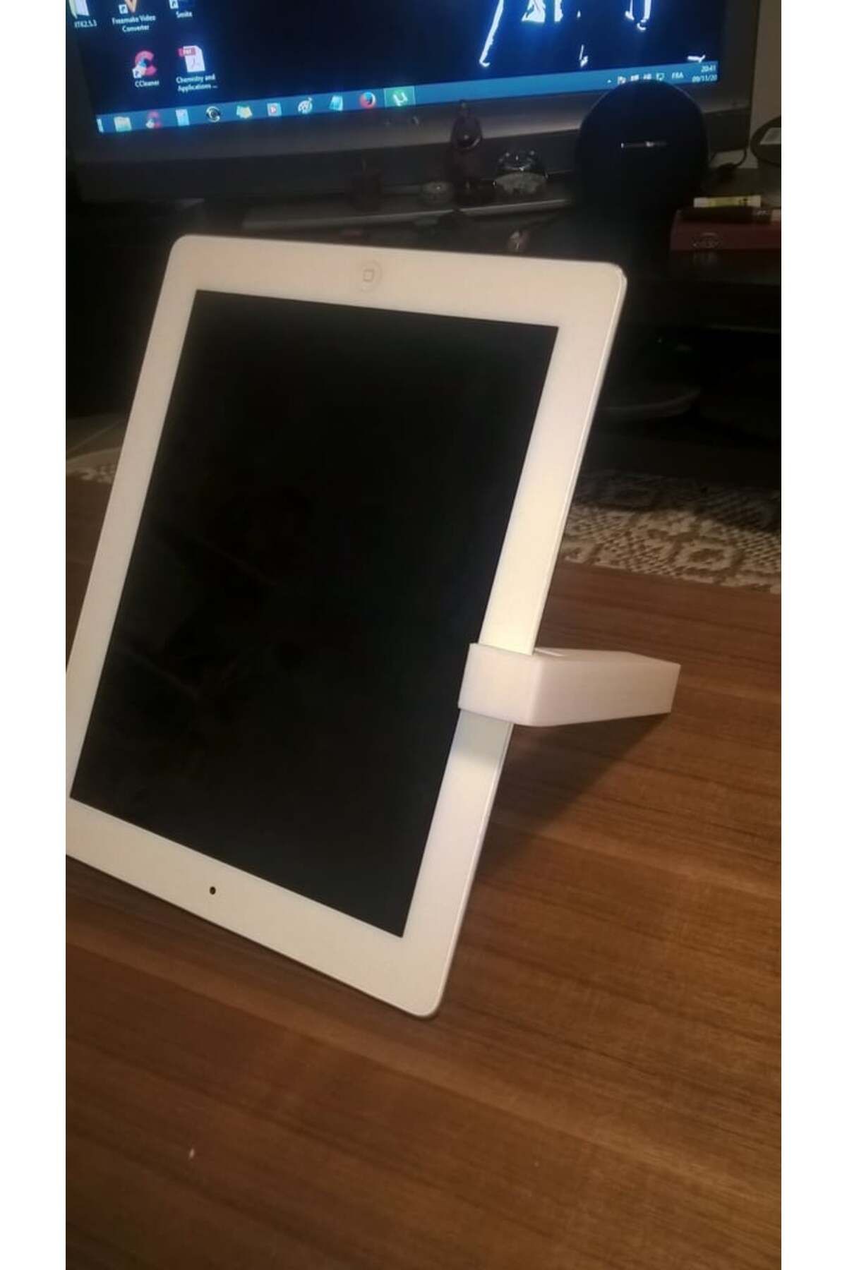 Lucest iPad Uyumlu standı (Plastik Aparattır!!!)