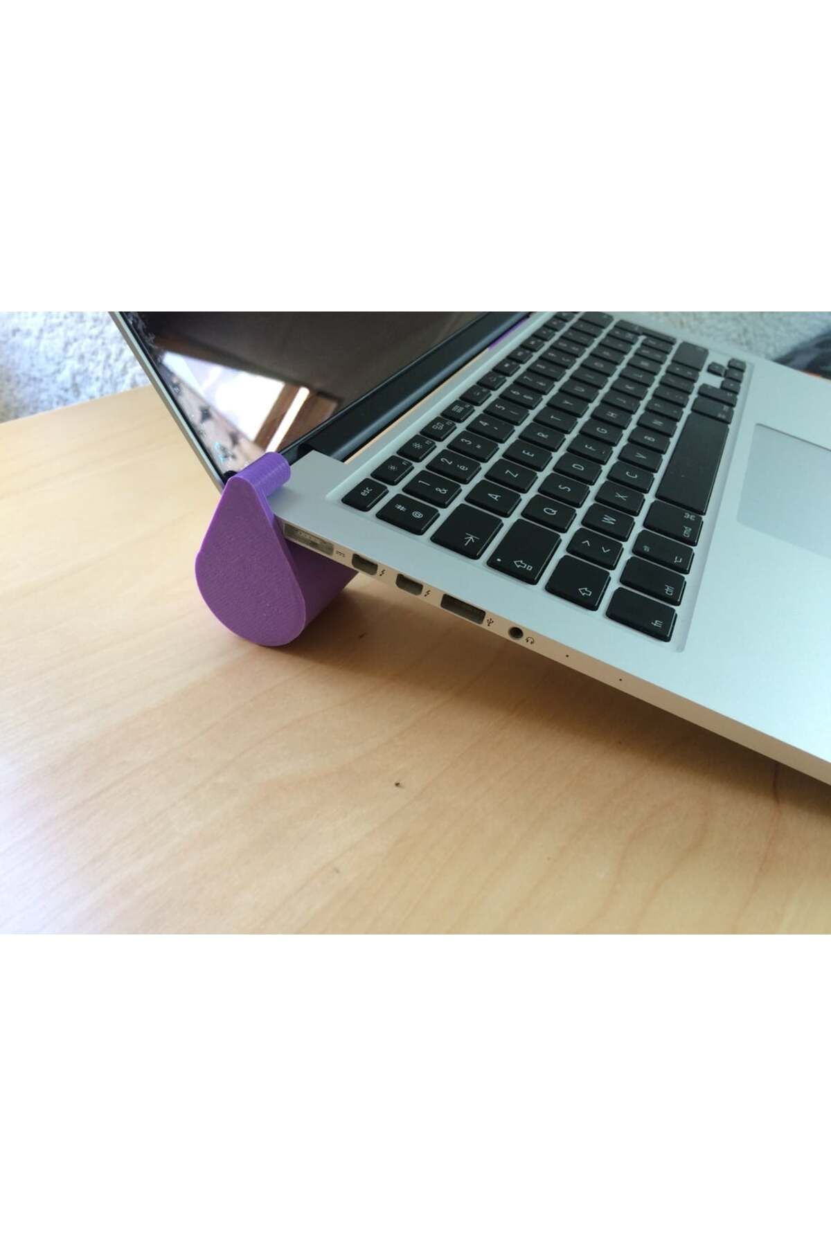 Lucest MacBookPro uyumlu desteği (Plastik Aparattır!!!)