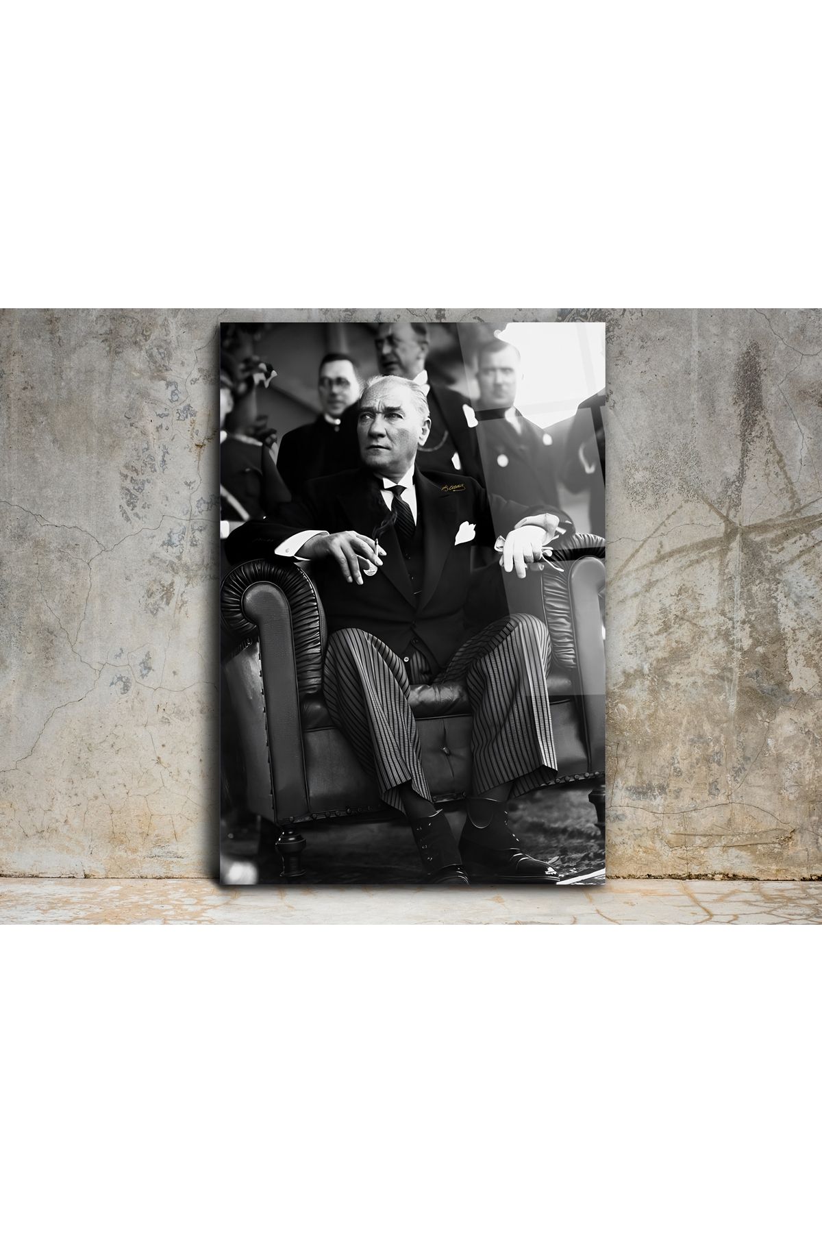 Pixel Decoration Siyah Beyaz Atatürk Cam Tablo – Nostaljik Atatürk Tablosu - Modern Ev ve Ofis Dekoru